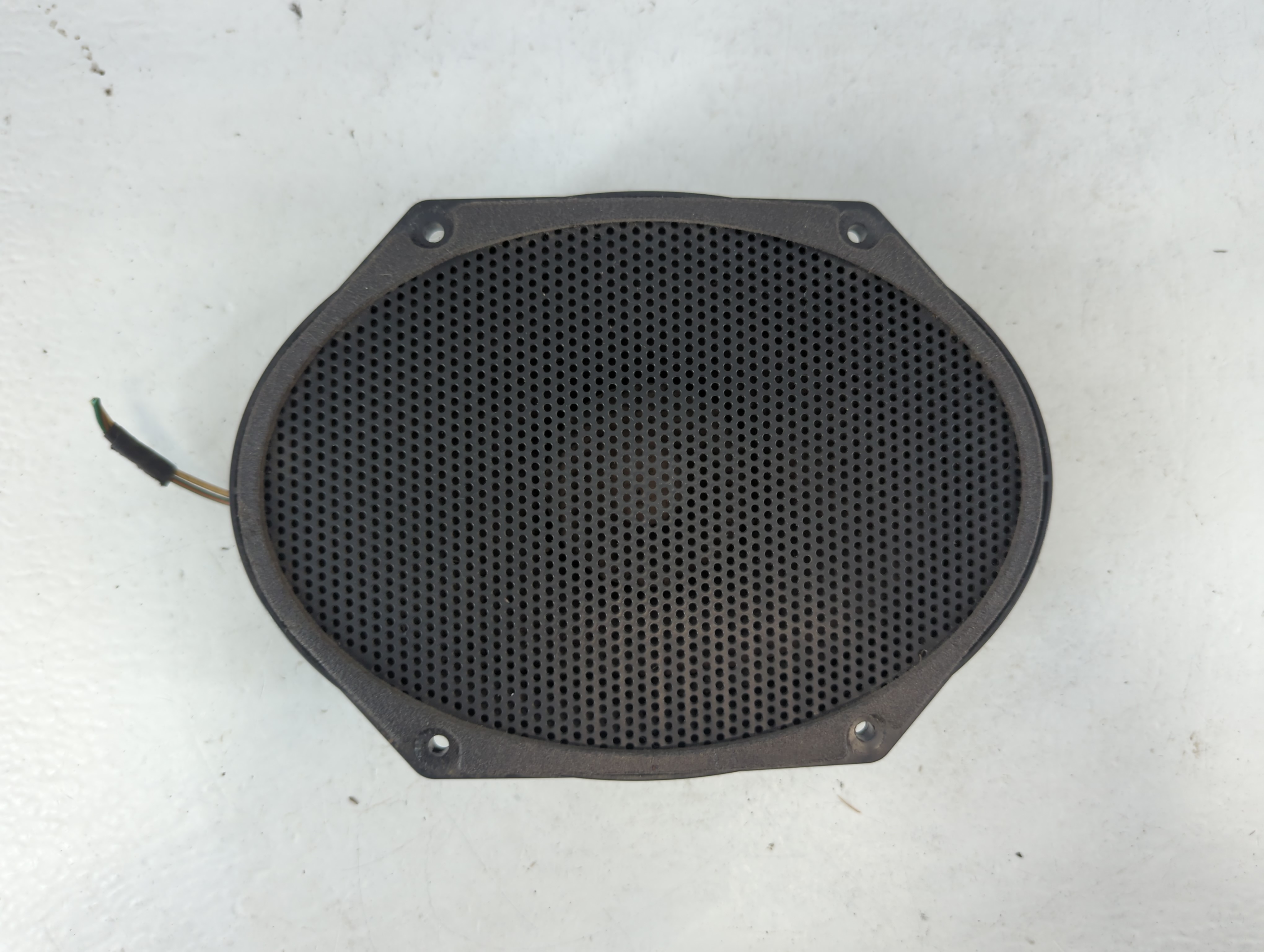 Picture of 19997 Ford F-250 Speaker/subwoofer 819999