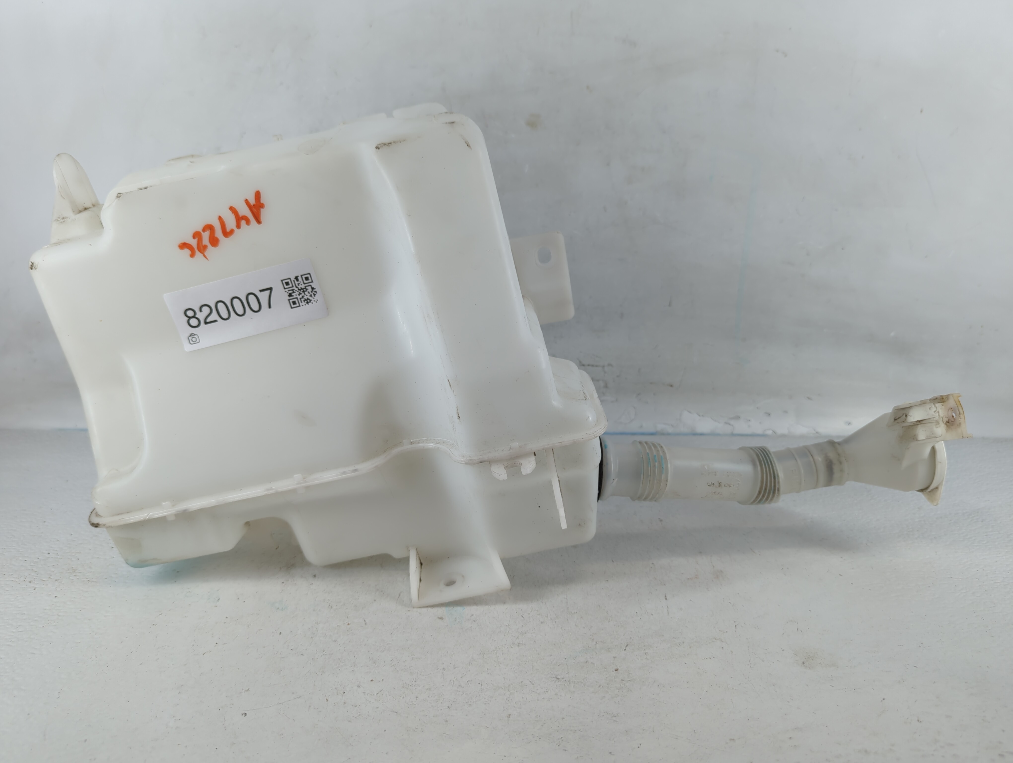 2007-2017 Mitsubishi Lancer Windshield Washer Fluid Reservoir Bottle Oem 820007 - Oemusedautoparts1.com