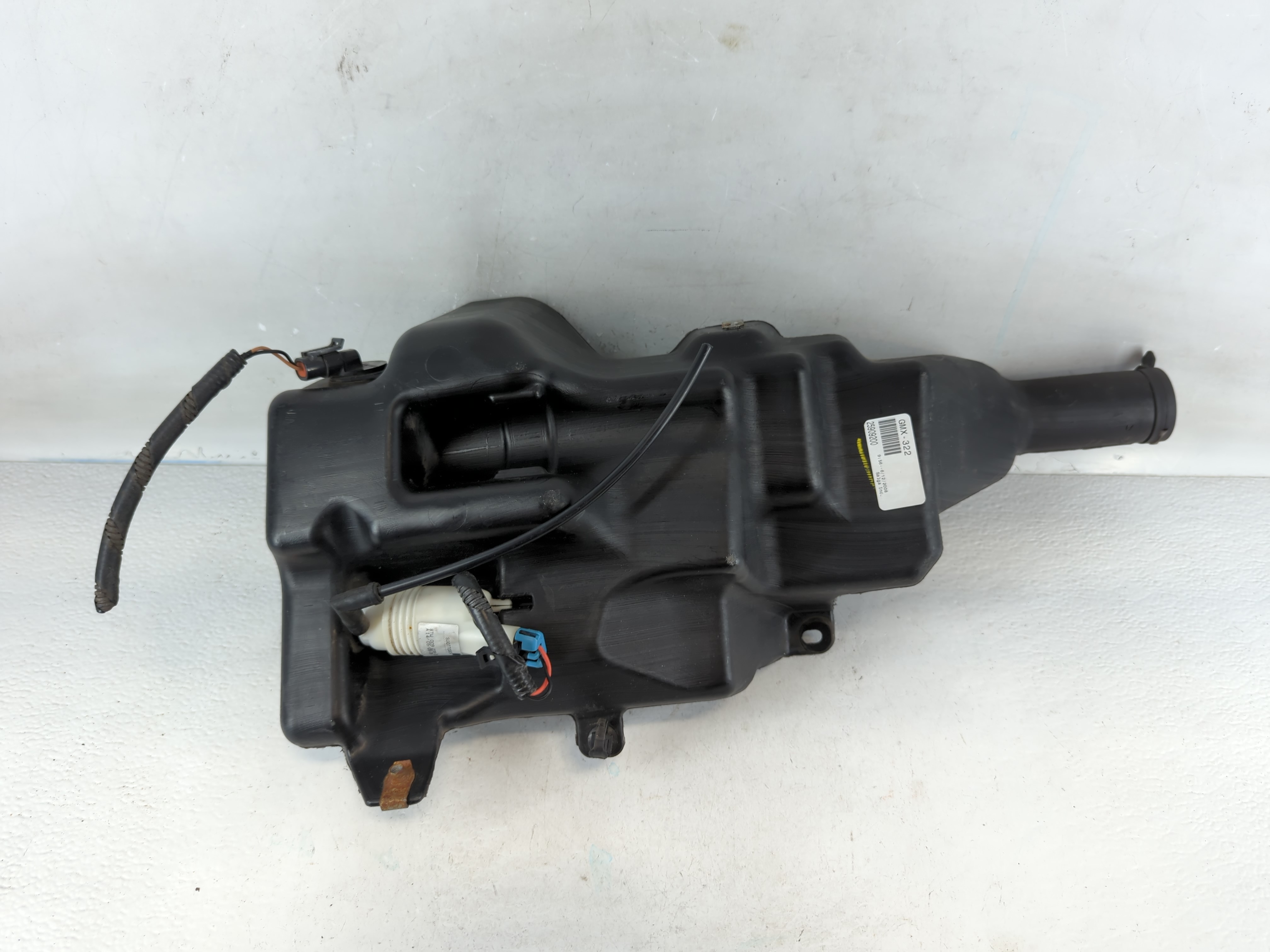 2008-2009 Cadillac Cts Windshield Washer Fluid Reservoir Bottle Oem 820008 - Oemusedautoparts1.com