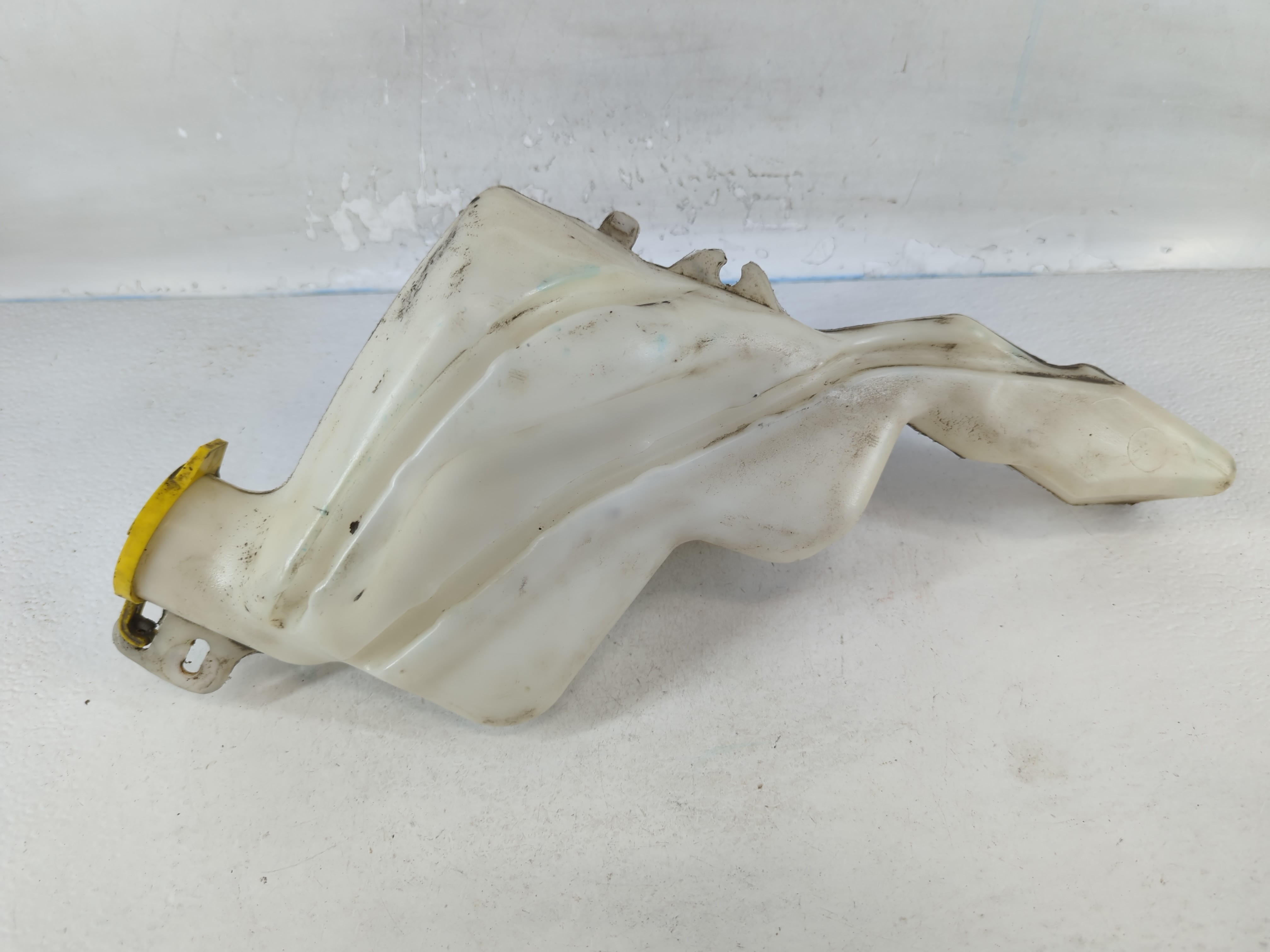 2007-2017 Jeep Patriot Windshield Washer Fluid Reservoir Bottle Oem 820010 - Oemusedautoparts1.com