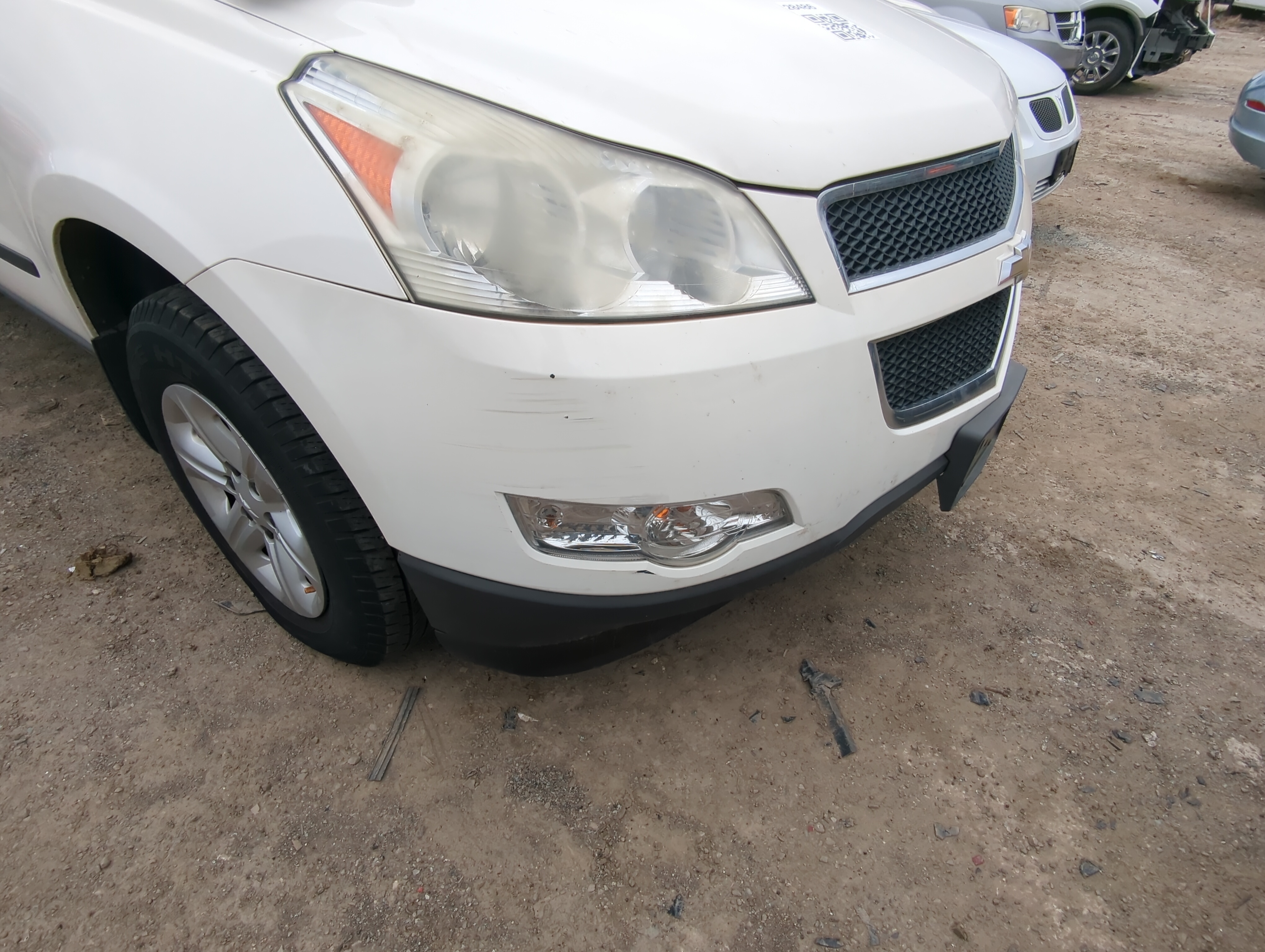 Picture of 2011 Chevrolet Traverse Front Bumper - Oem 820056