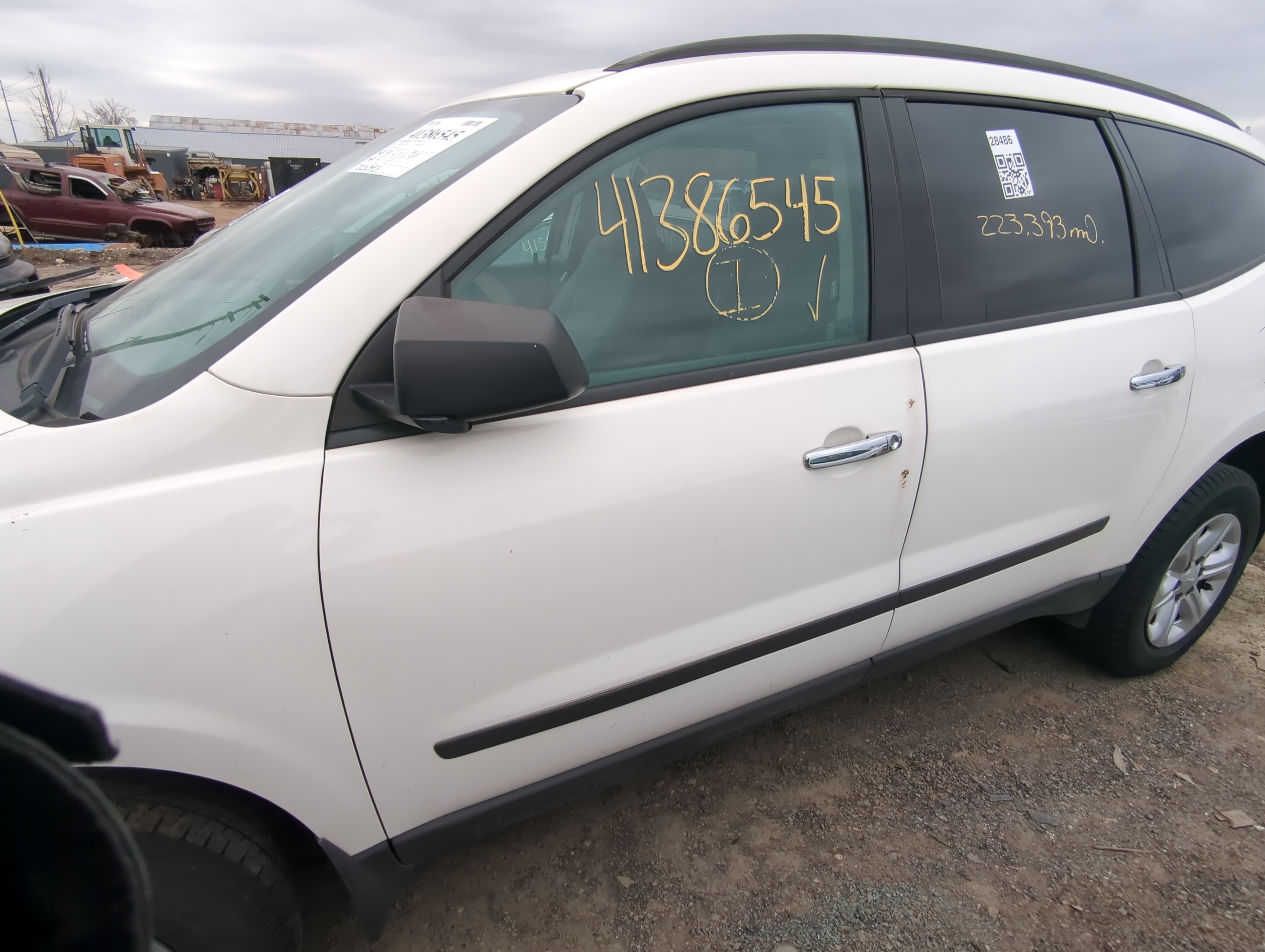 Picture of Chevrolet Traverse Driver Front Door Oem 820059
