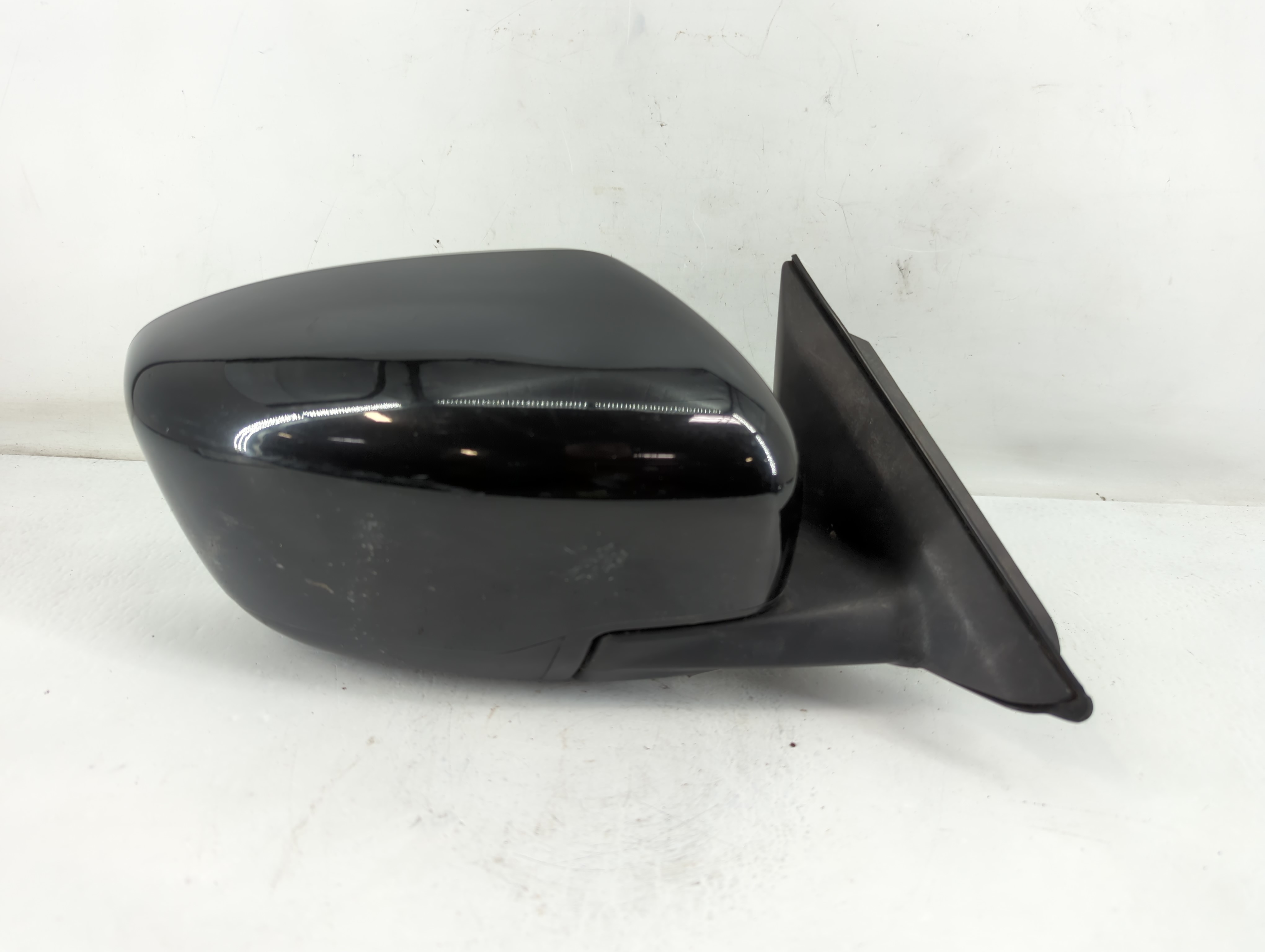 2016-2020 Nissan Rogue Passenger Right Side View Power Door Mirror Black 820220 - Oemusedautoparts1.com