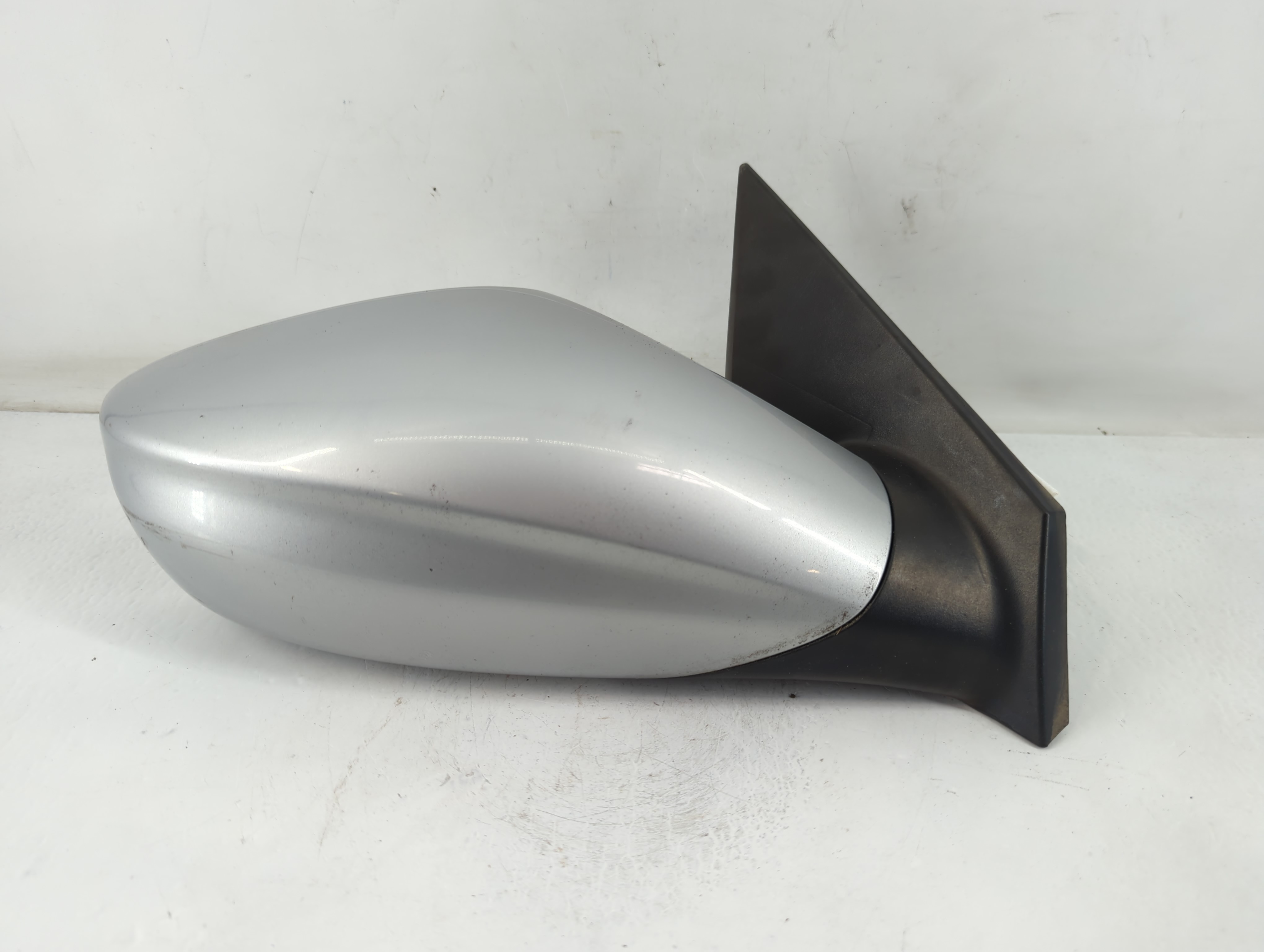 2011-2014 Hyundai Sonata Passenger Right Side View Power Door Mirror 820223 - Oemusedautoparts1.com