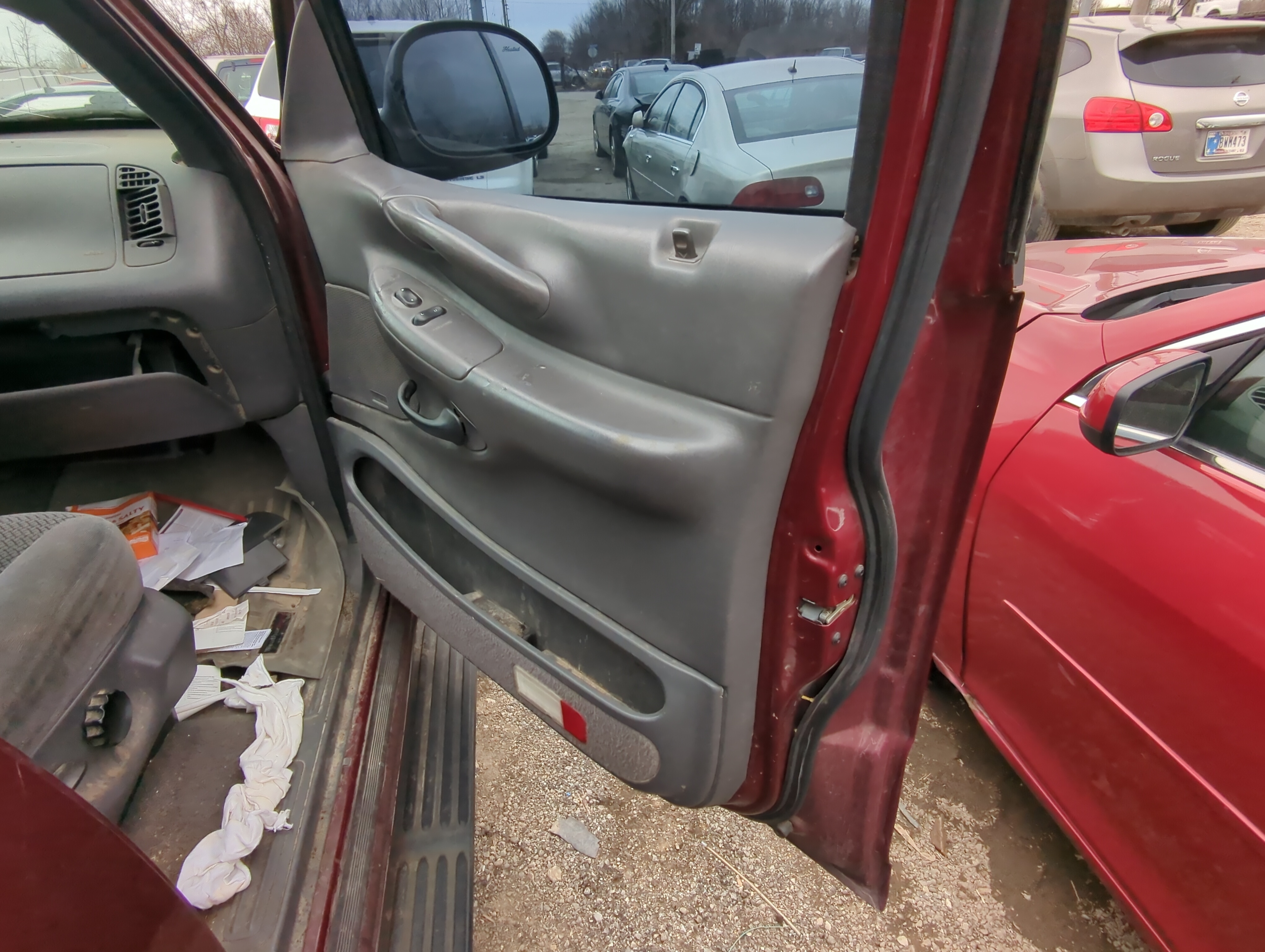 Picture of 2001 Ford Expedition Front Right Passenger Interior Door Panel Trim 820361