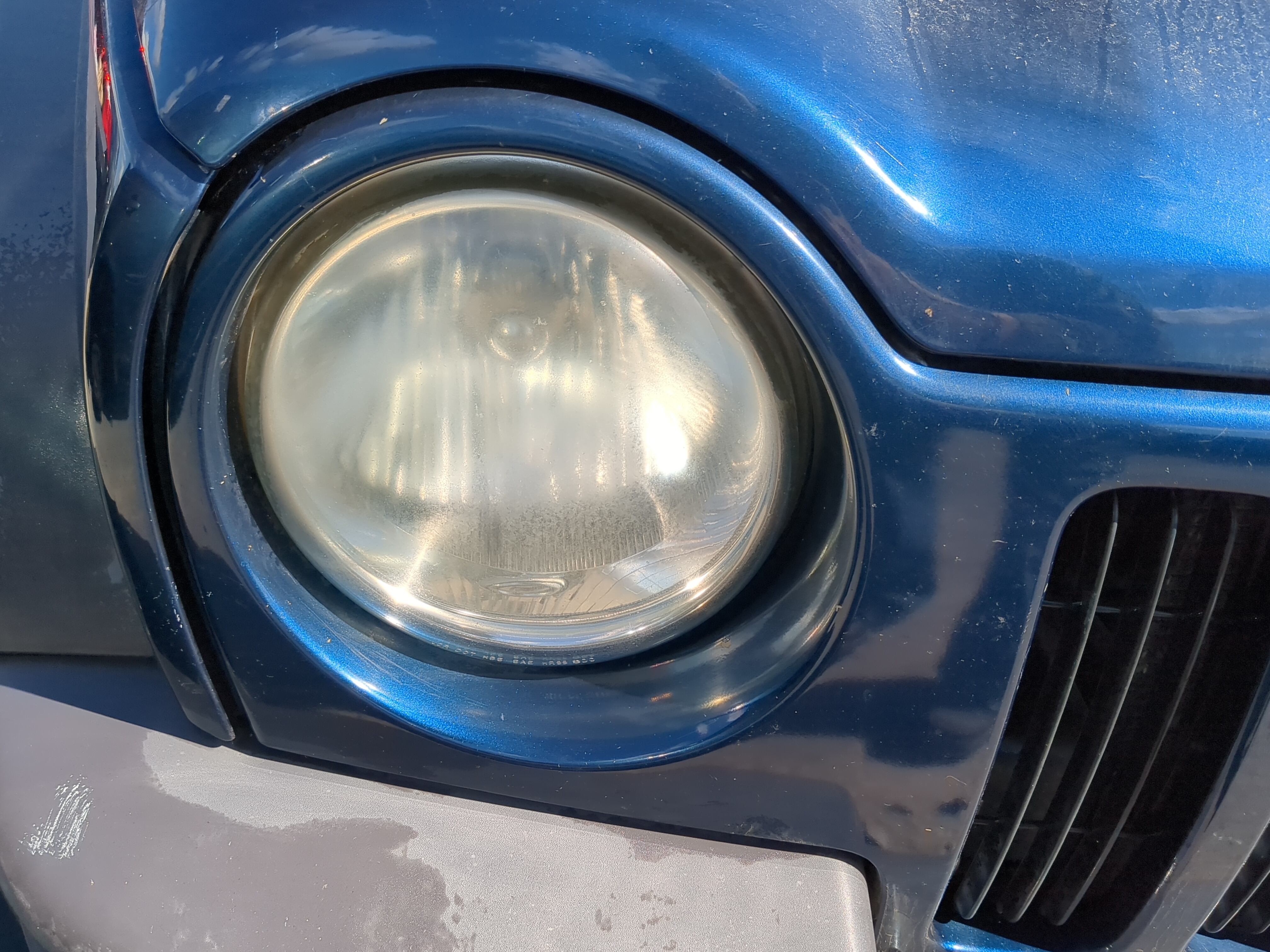 2002-2004 Jeep Liberty Passenger Right Oem Head Light Headlight Lamp 821586 - Oemusedautoparts1.com