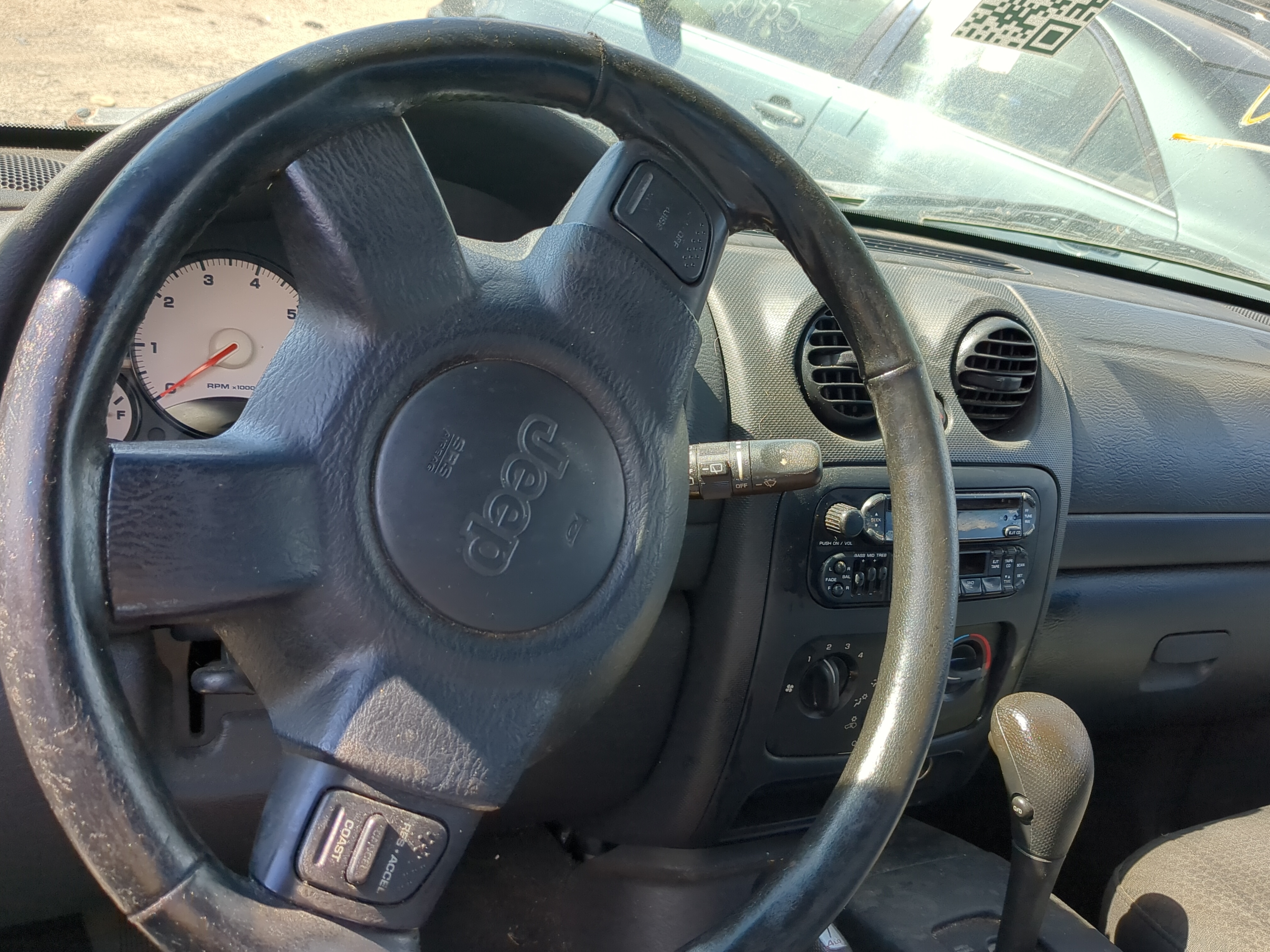 2003-2003 Jeep Liberty Air Bag Driver Left Steering Wheel Mounted 821681 - Oemusedautoparts1.com