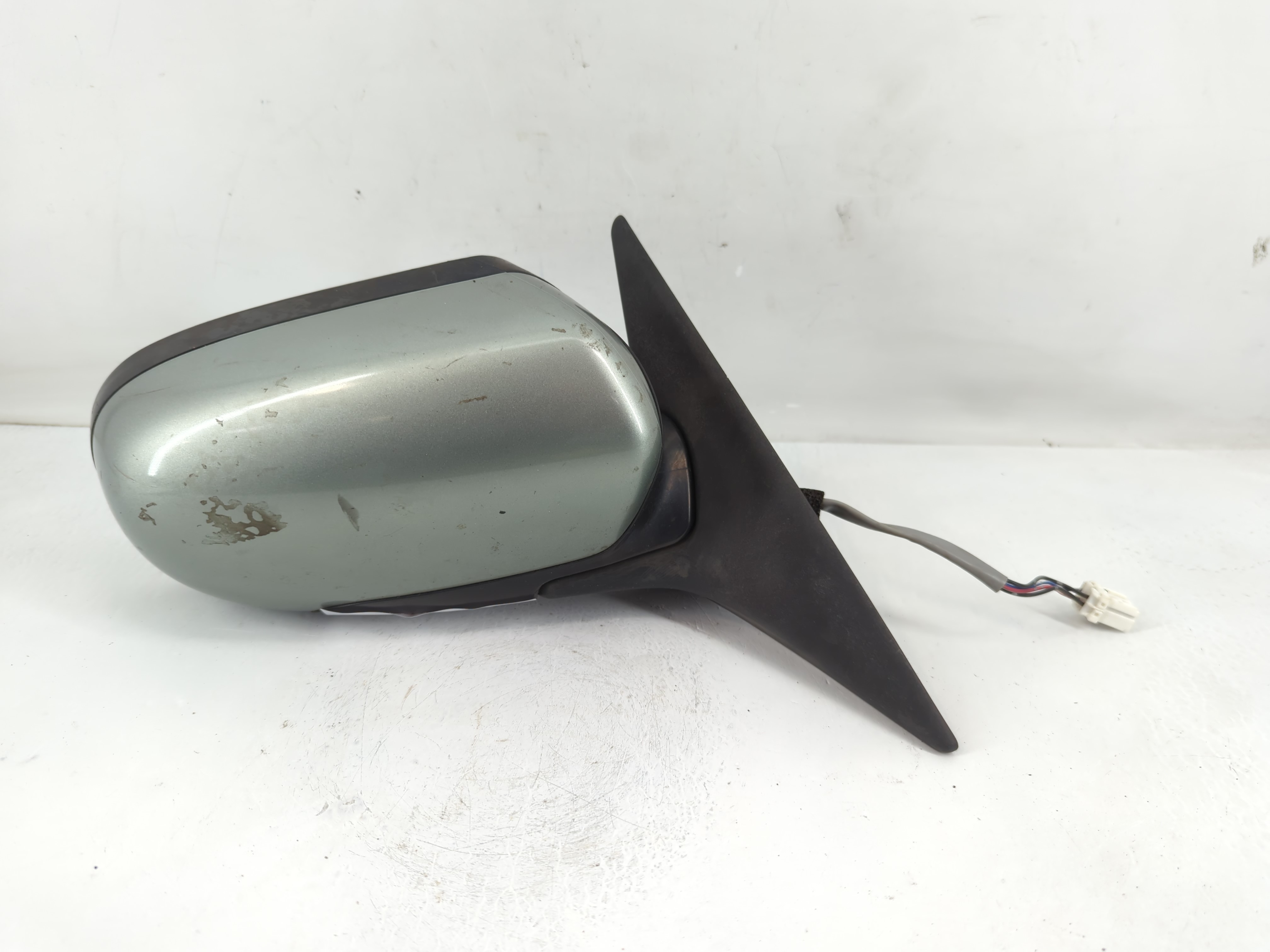 2005-2009 Subaru Legacy Passenger Right Side View Power Door Mirror Grey 821737 - Oemusedautoparts1.com