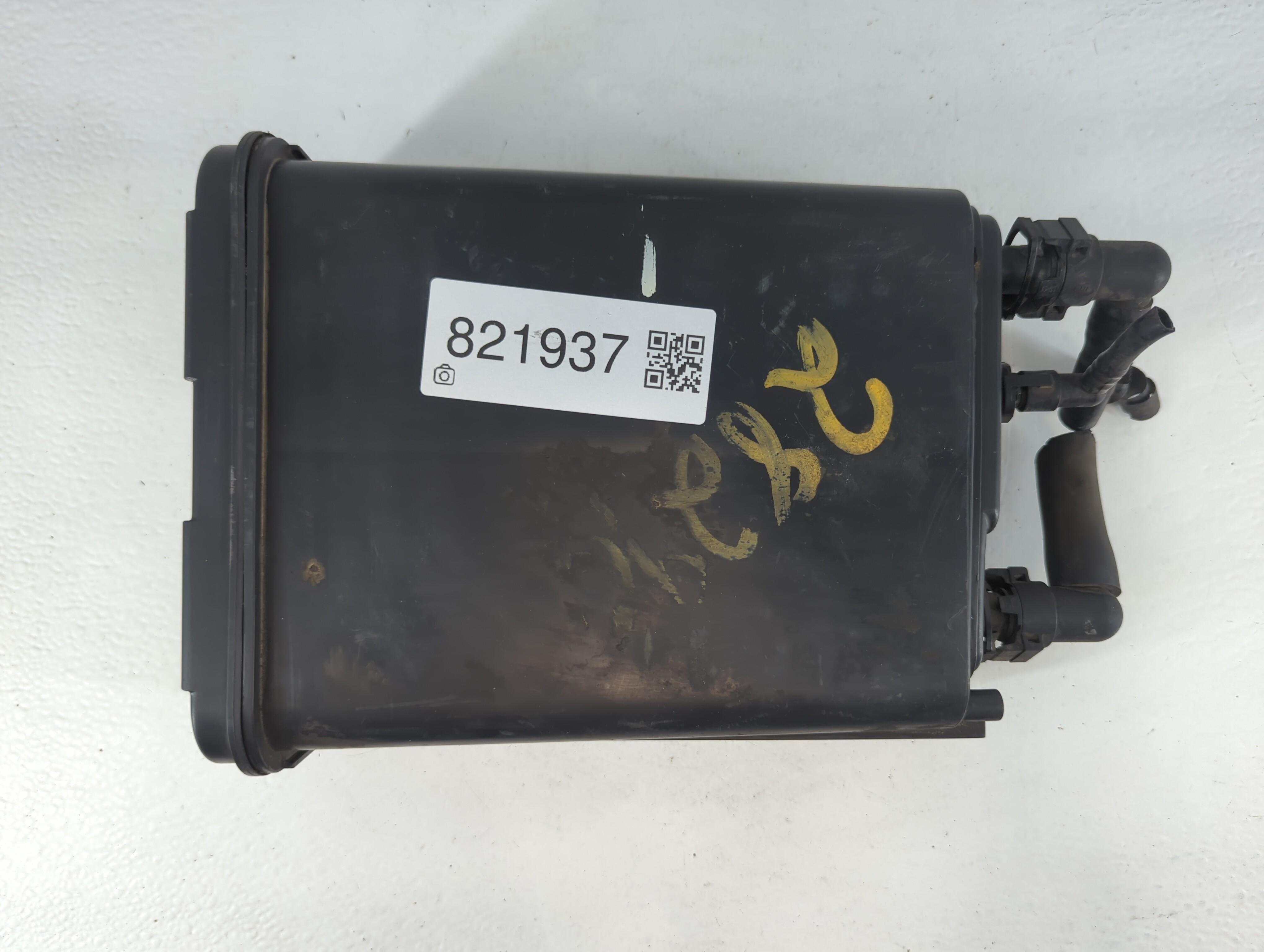 2001 Chevrolet Venture Fuel Vapor Charcoal Canister 821937 - Oemusedautoparts1.com