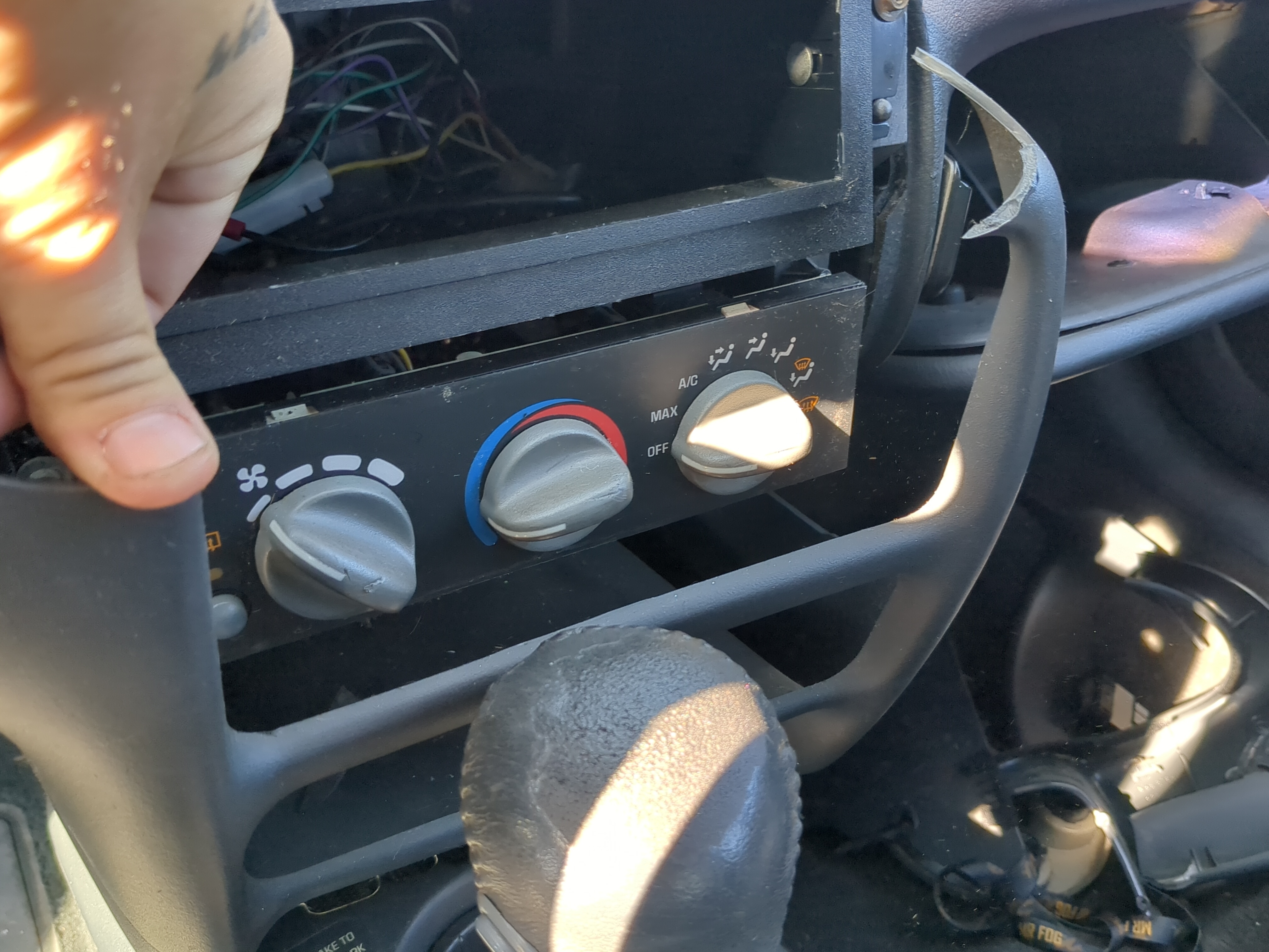 Picture of 1996-1998 Pontiac Grand Am Ac Heater Climate Control 822053