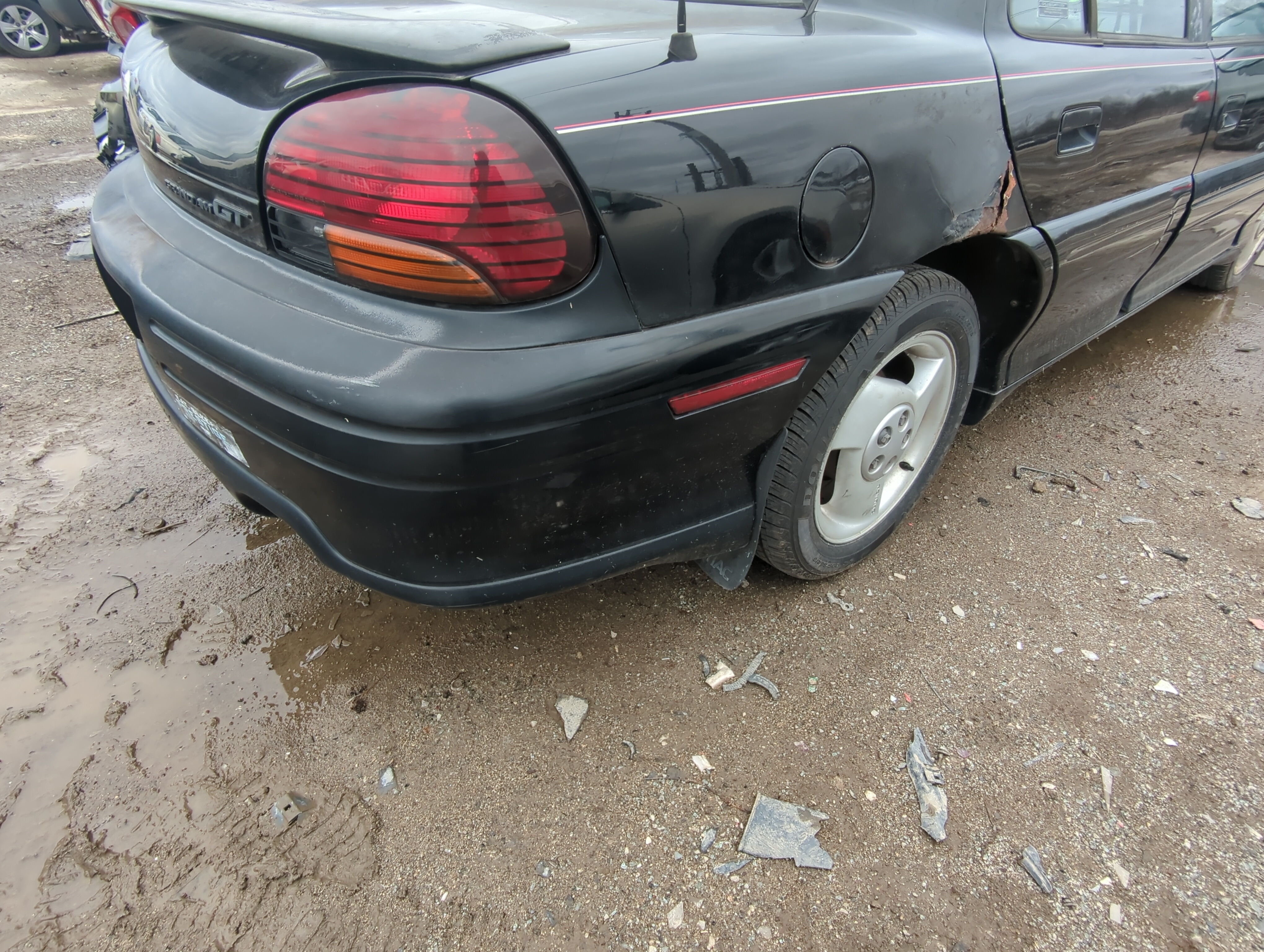 Picture of 1996-1998 Pontiac Grand Am Rear Bumper Assembly Oem 822072