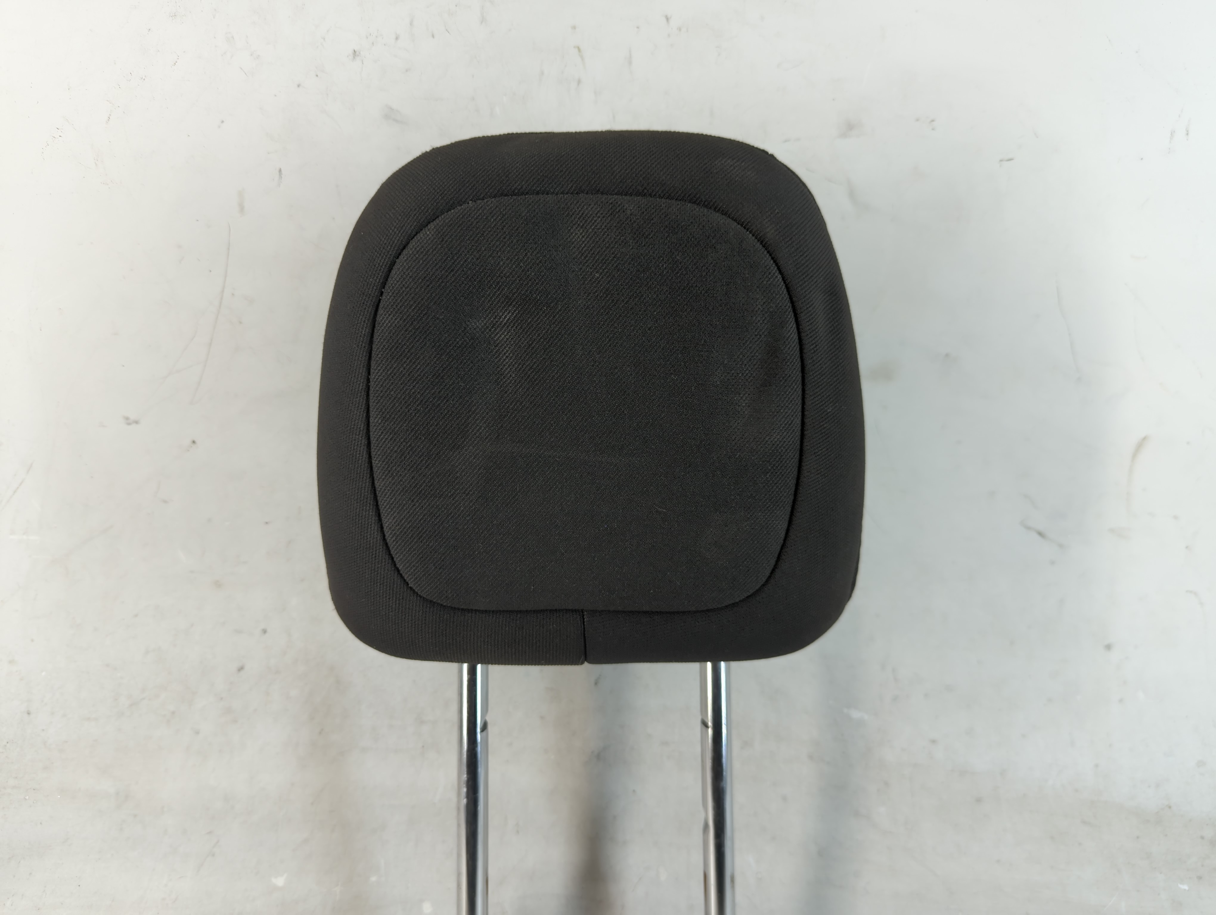 Jeep Cherokee Headrest Head Rest Rear Seat Black 822210 - Oemusedautoparts1.com