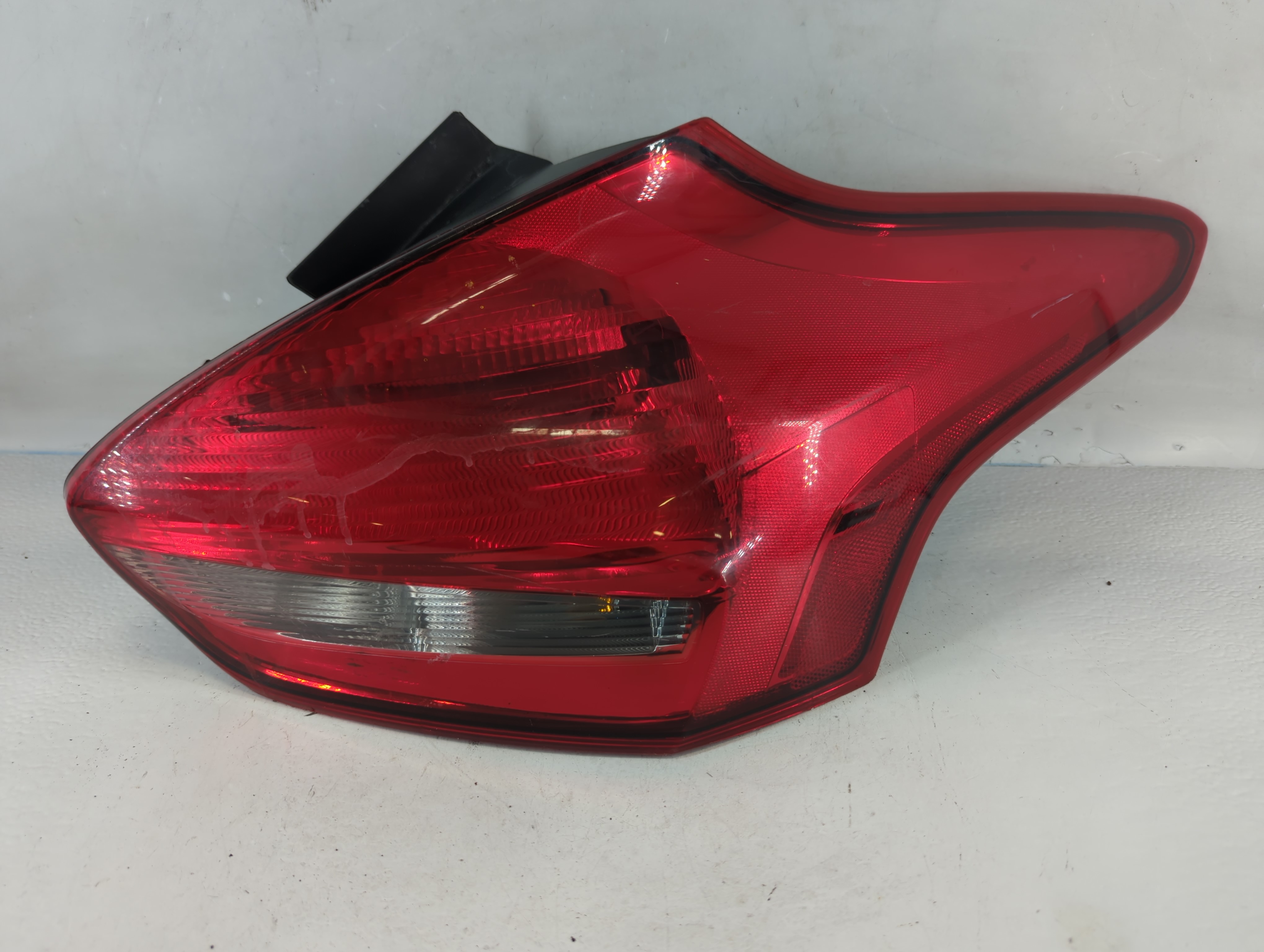 2015-2018 Ford Focus Passenger Right Side Tail Light Taillight Oem 822297 - Oemusedautoparts1.com