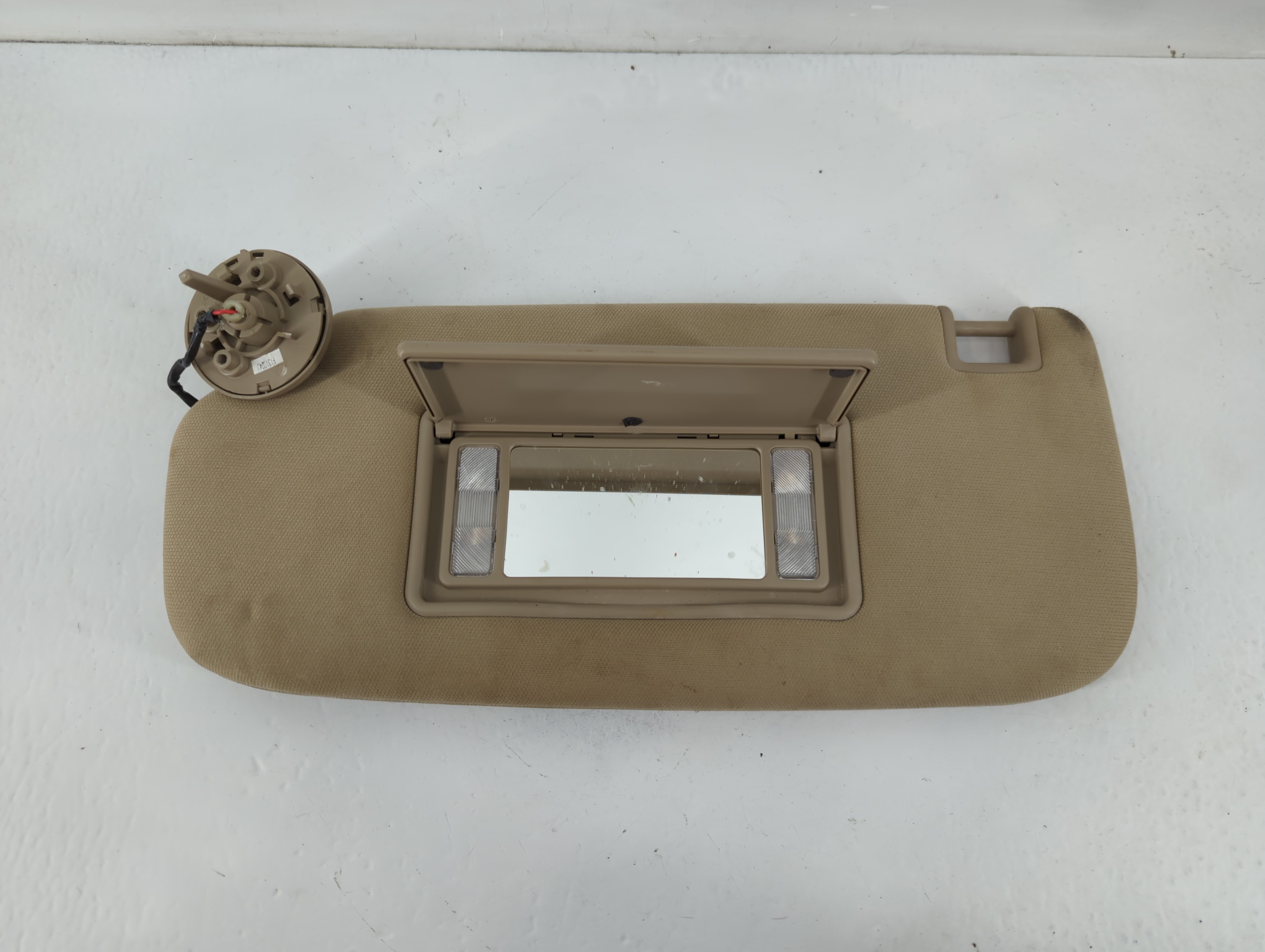 2014-2022 Jeep Grand Cherokee Driver Sun Visor Mirror Left Sunvisor Tan 822340 - Oemusedautoparts1.com