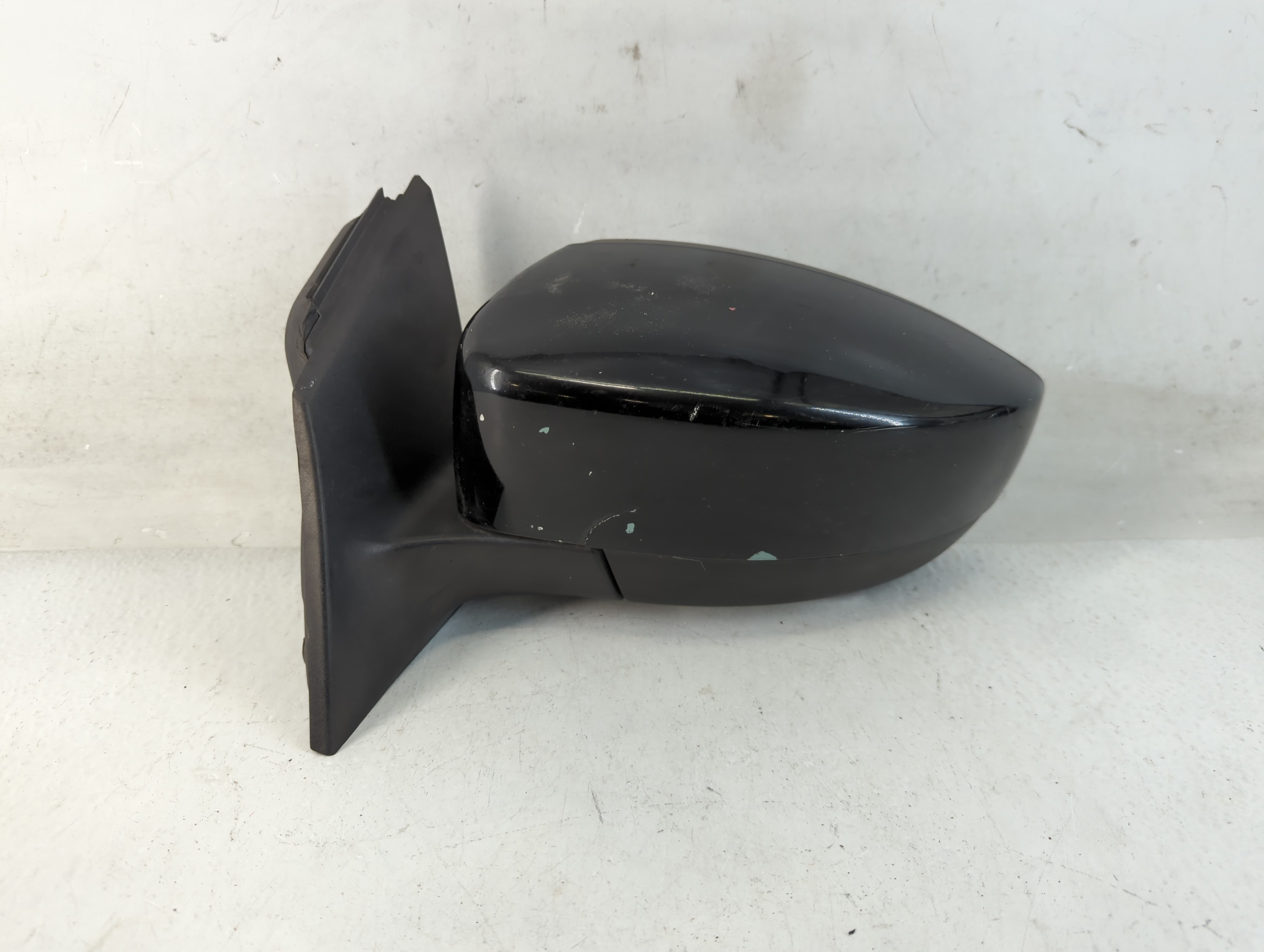 2013-2016 Ford Escape Driver Left Side View Power Door Mirror 822362 - Oemusedautoparts1.com