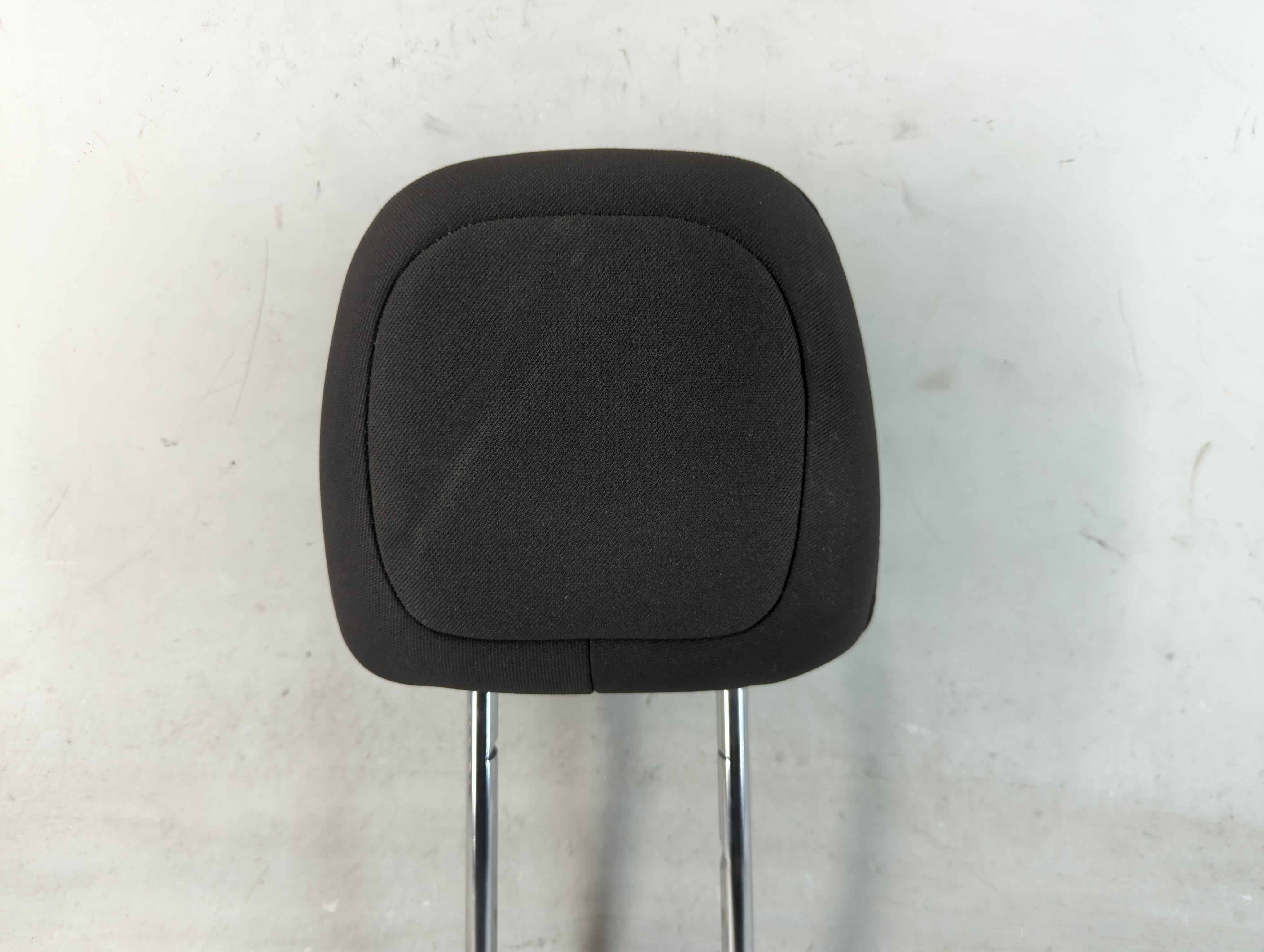 2014-2014 Jeep Cherokee Headrest Head Rest Rear Seat Black 822369 - Oemusedautoparts1.com