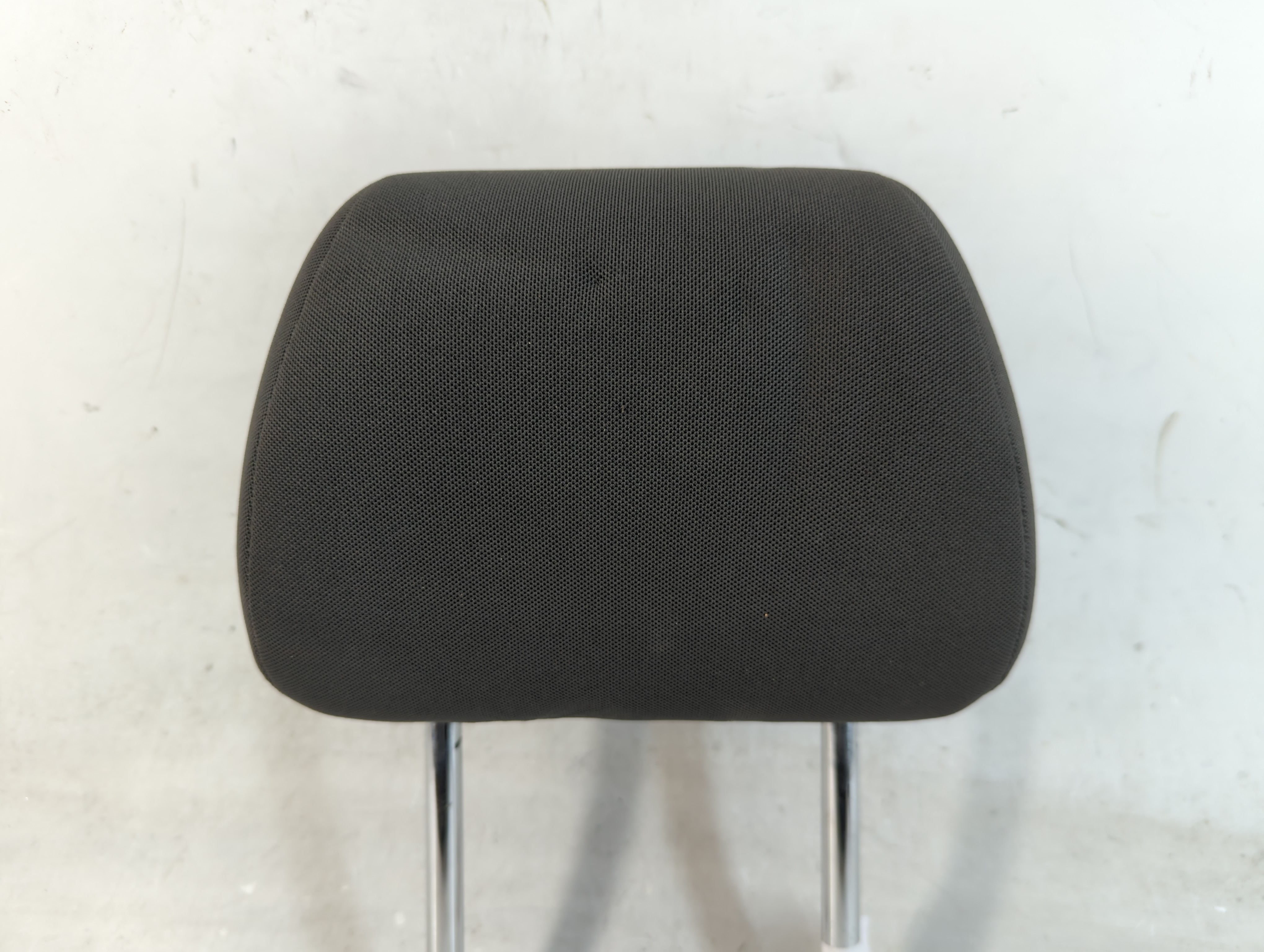 2011-2011 Chevrolet Cruze Headrest Head Rest Rear Seat Black 822370 - Oemusedautoparts1.com