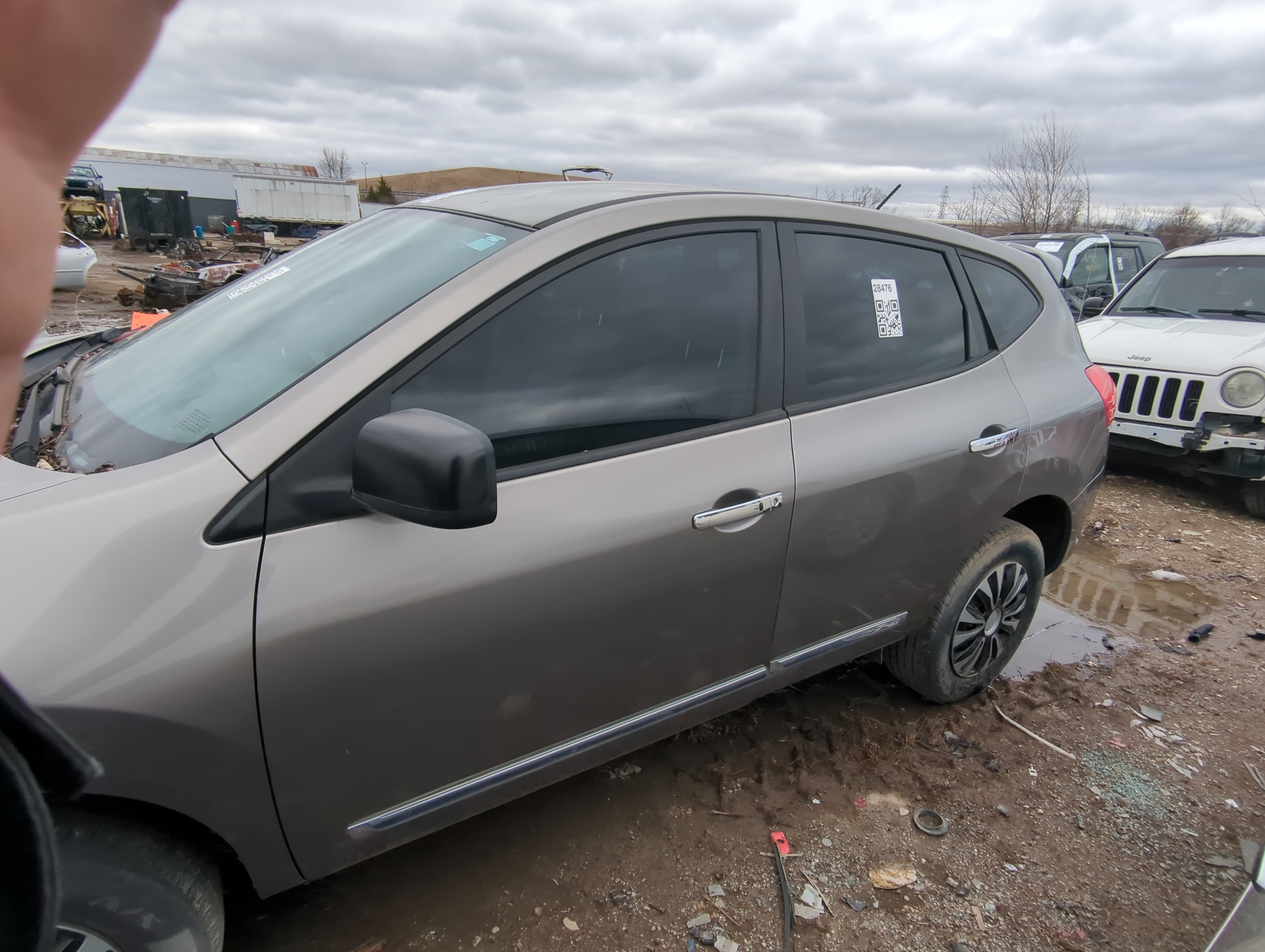 Picture of 2011-2014 Nissan Rogue Driver Front Door Oem 822414