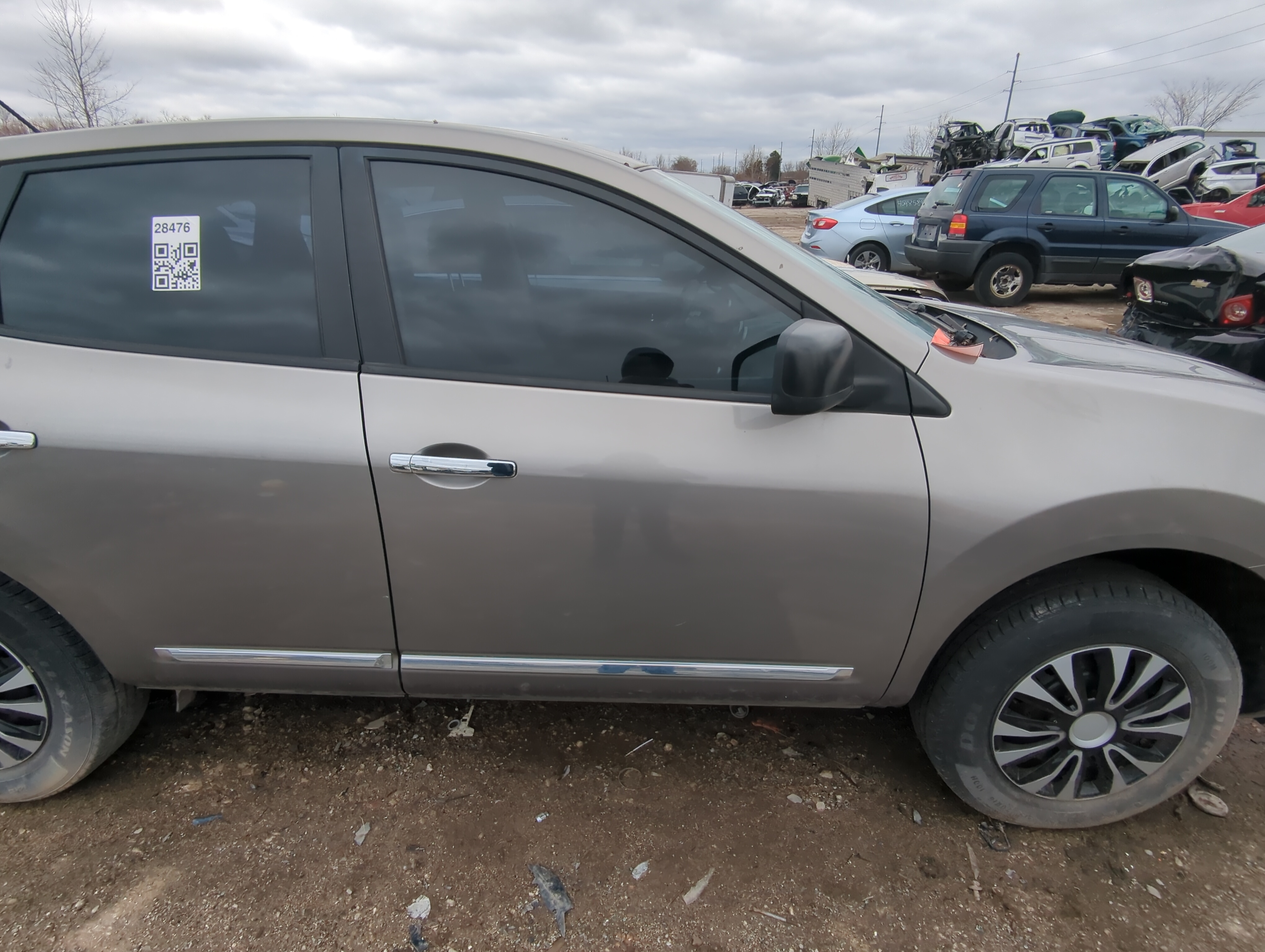 Picture of 2011-2014 Nissan Rogue Passenger Front Door Oem 822415
