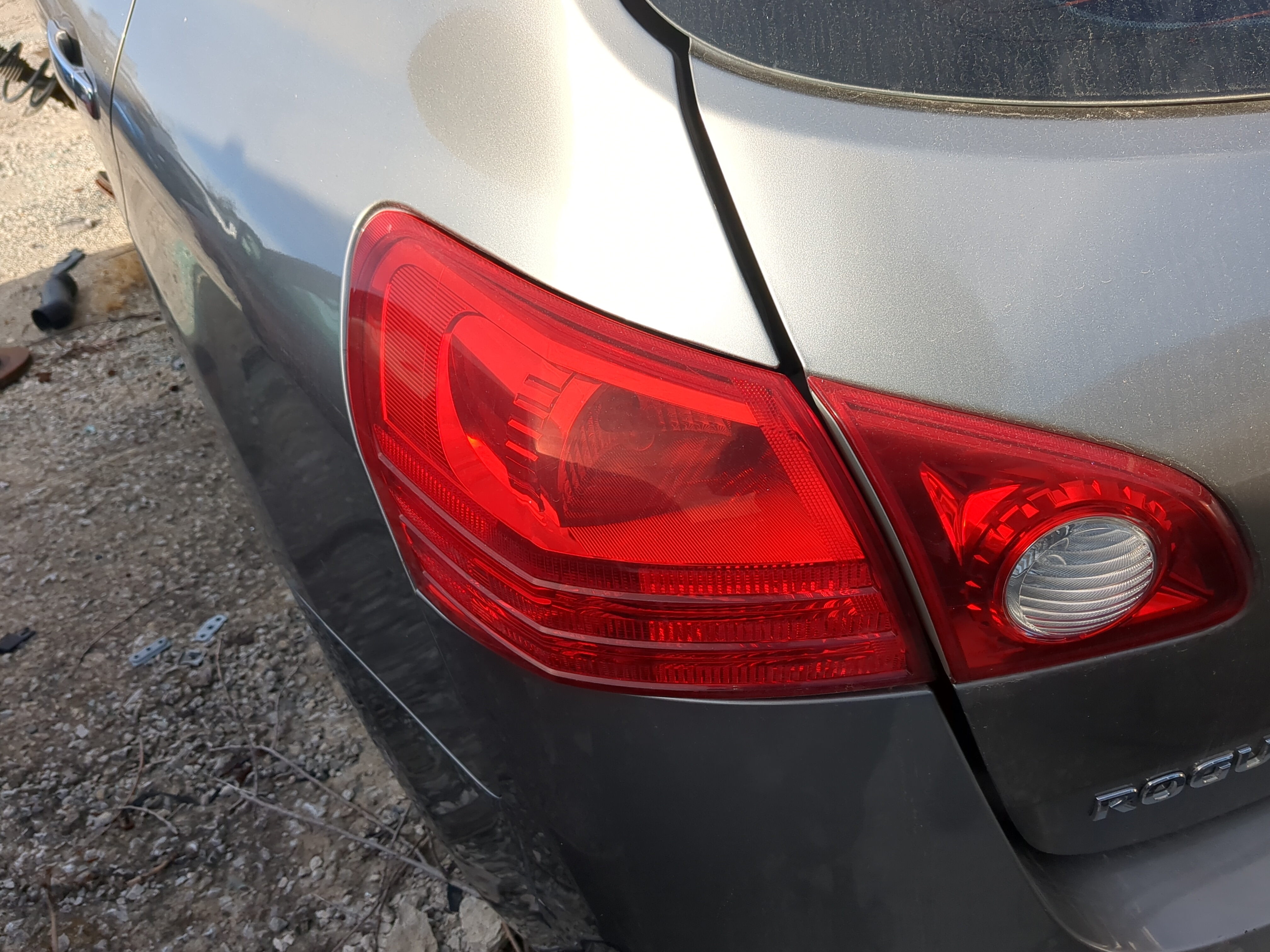 Picture of 2008-2015 Nissan Rogue Driver Left Side Tail Light Taillight Oem 822464