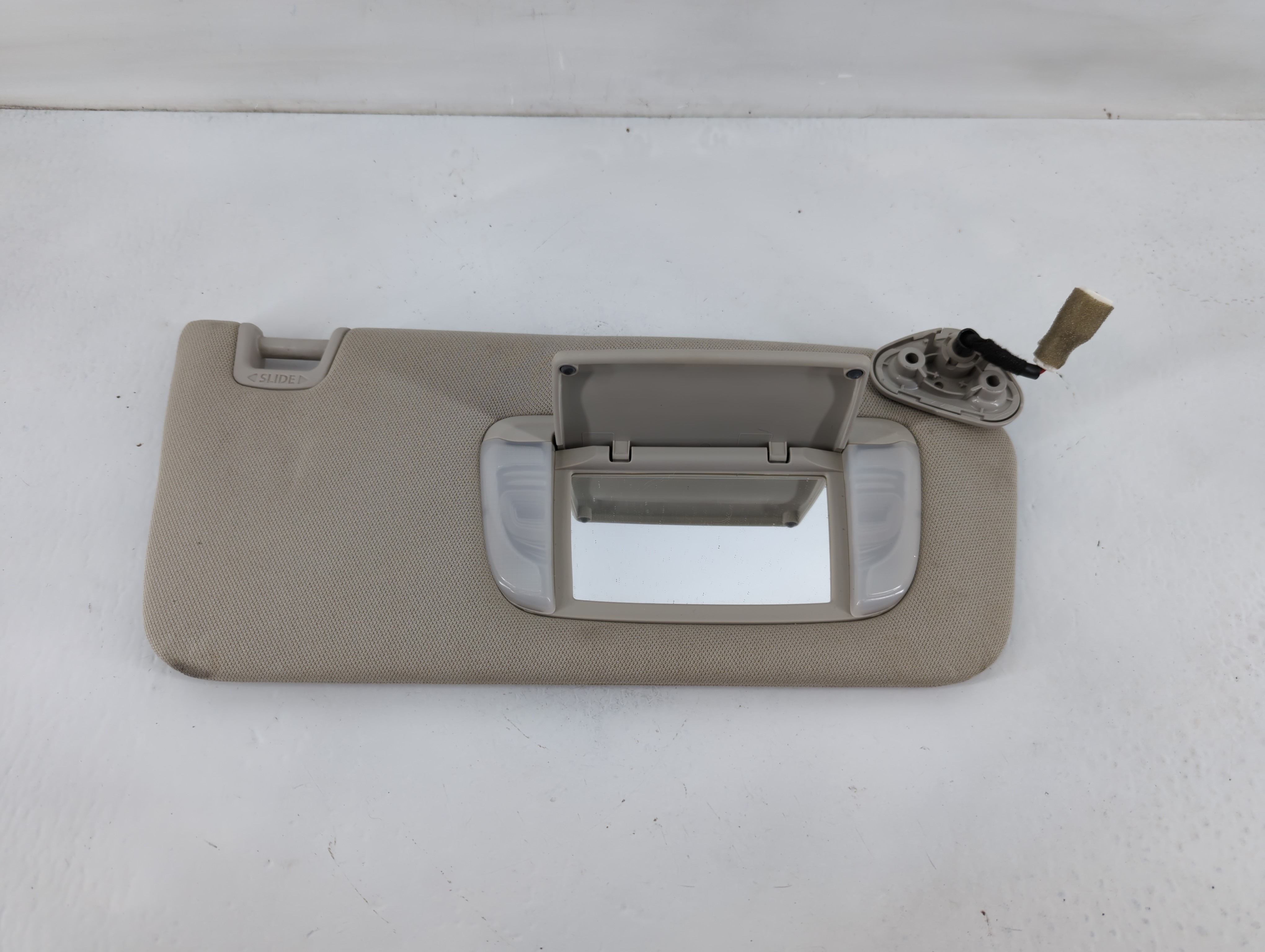 2015-2022 Subaru Legacy Passenger Sun Visor Mirror Right Sunvisor Grey 822560 - Oemusedautoparts1.com