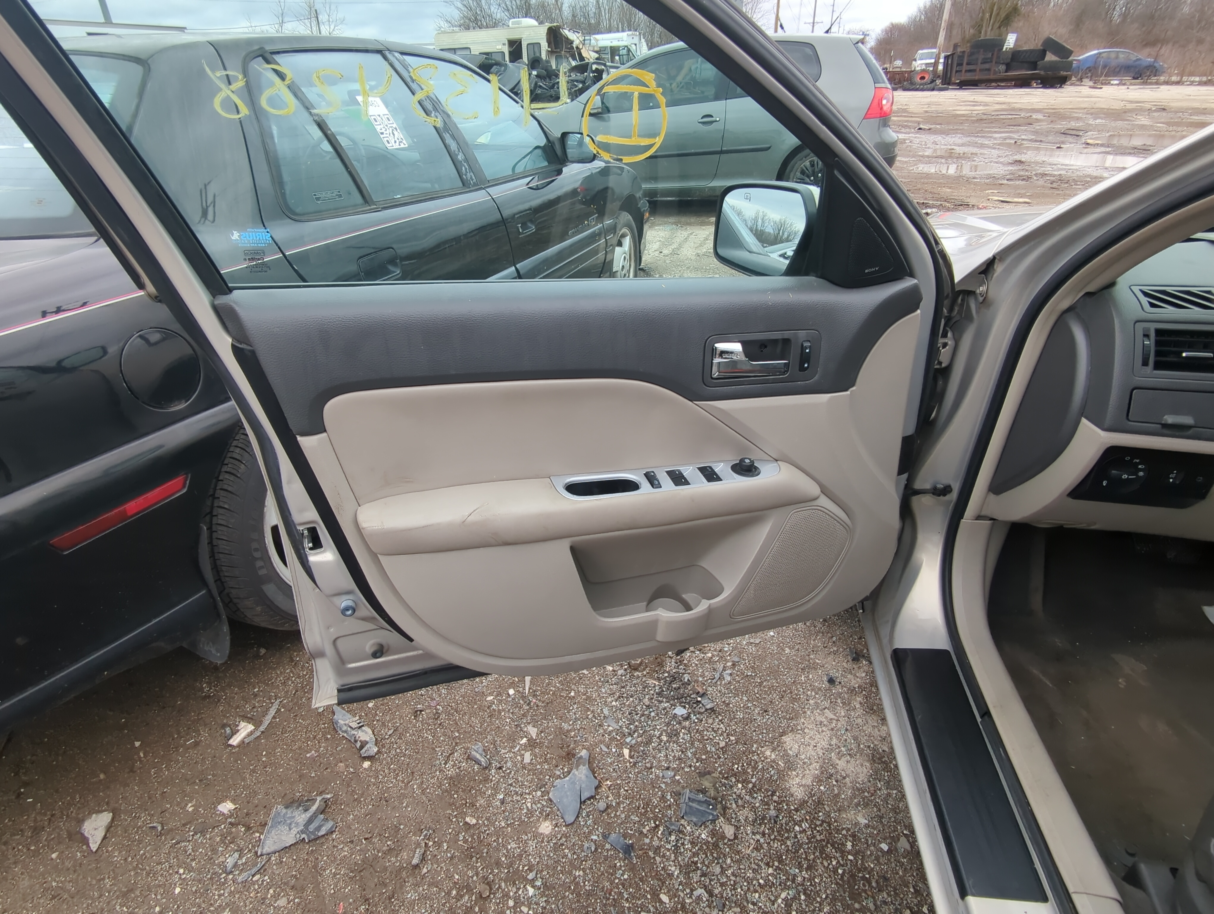 Picture of 2010 Mercury Milan Front Left Driver Interior Door Panel Trim 822697