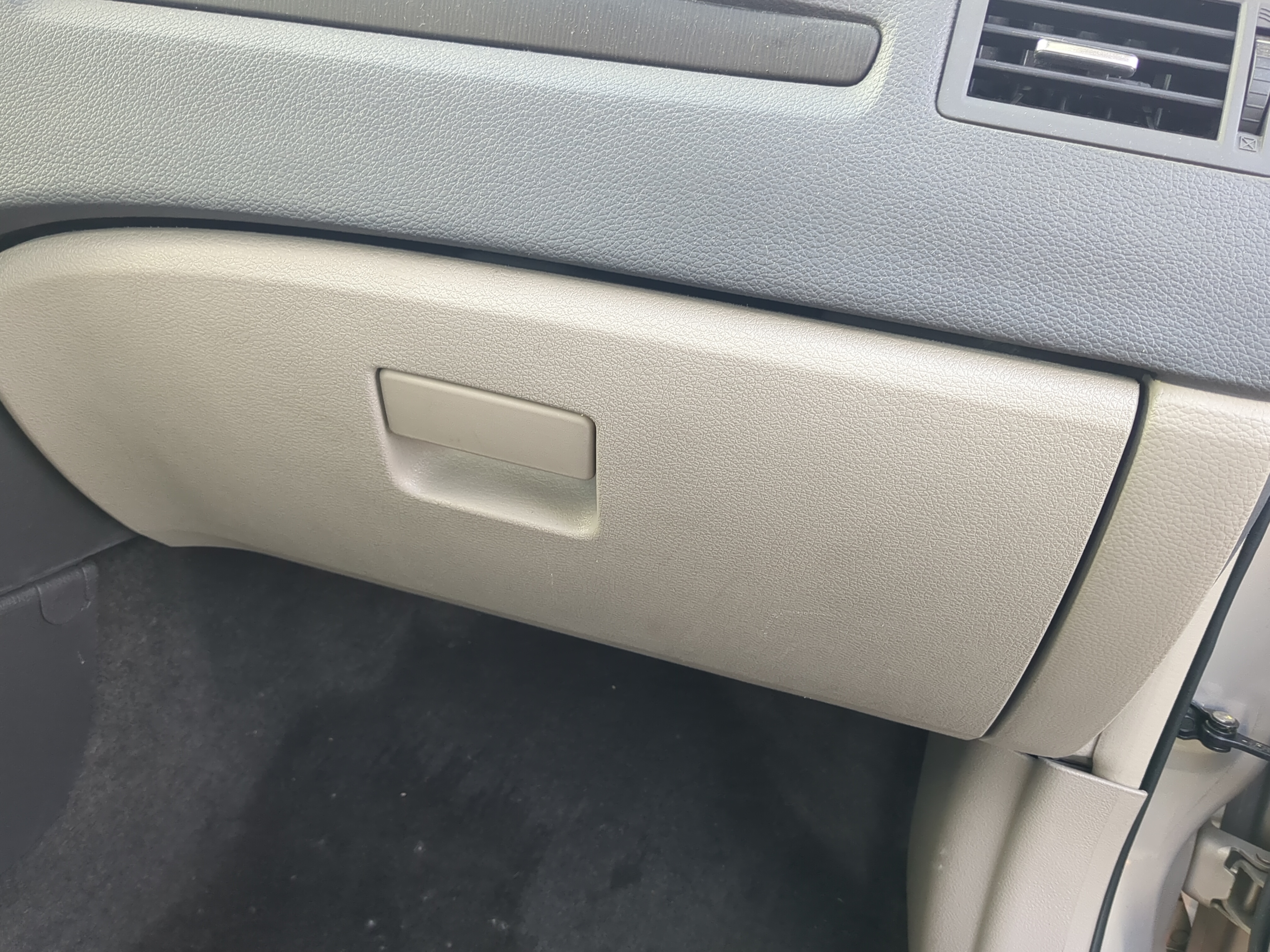 2010 Mercury Milan Passenger Glove Box Door Storage Compartment 822698 - Oemusedautoparts1.com