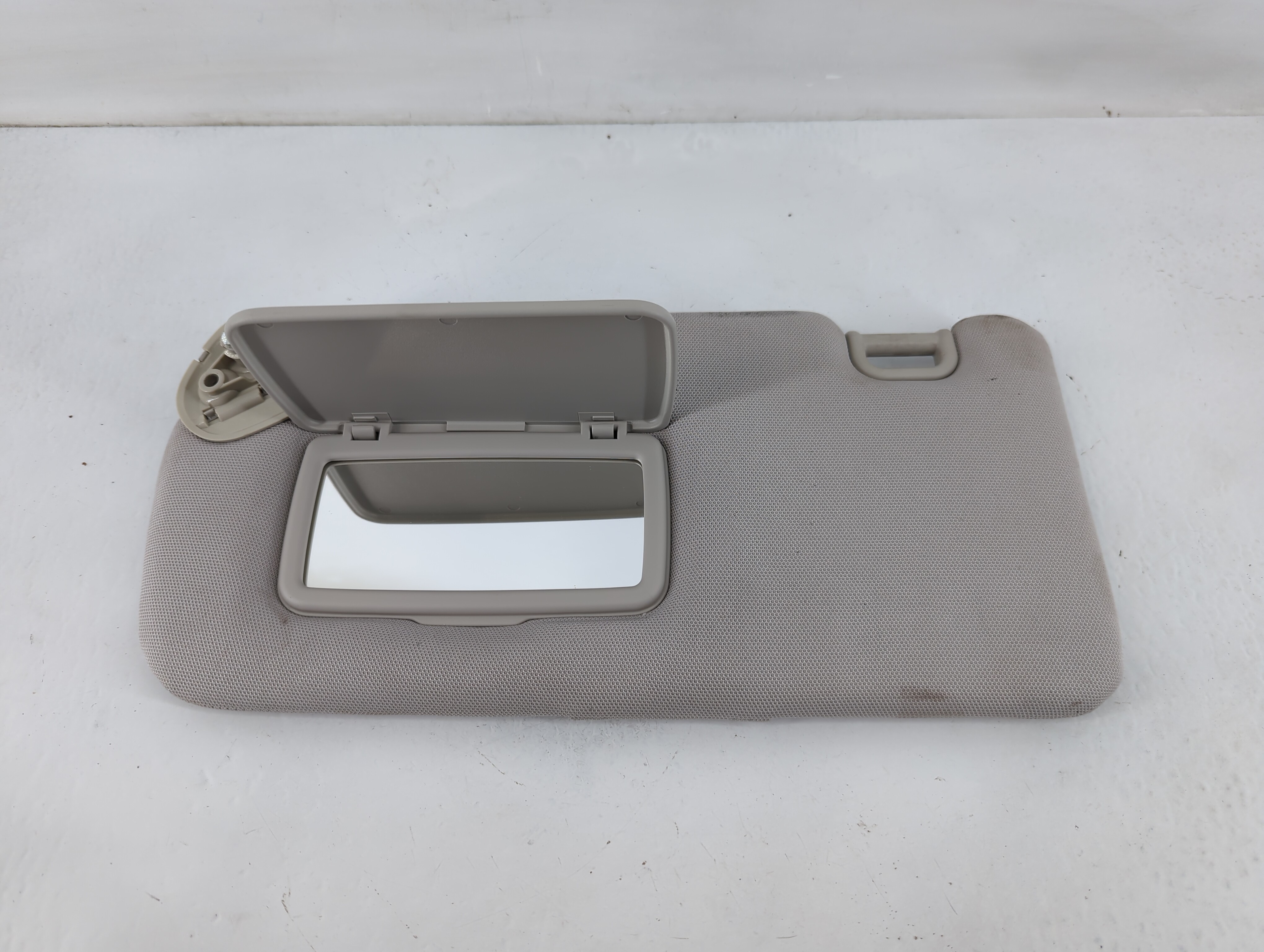 Subaru Xv Driver Sun Visor Mirror Left Sunvisor Grey 822741 - Oemusedautoparts1.com