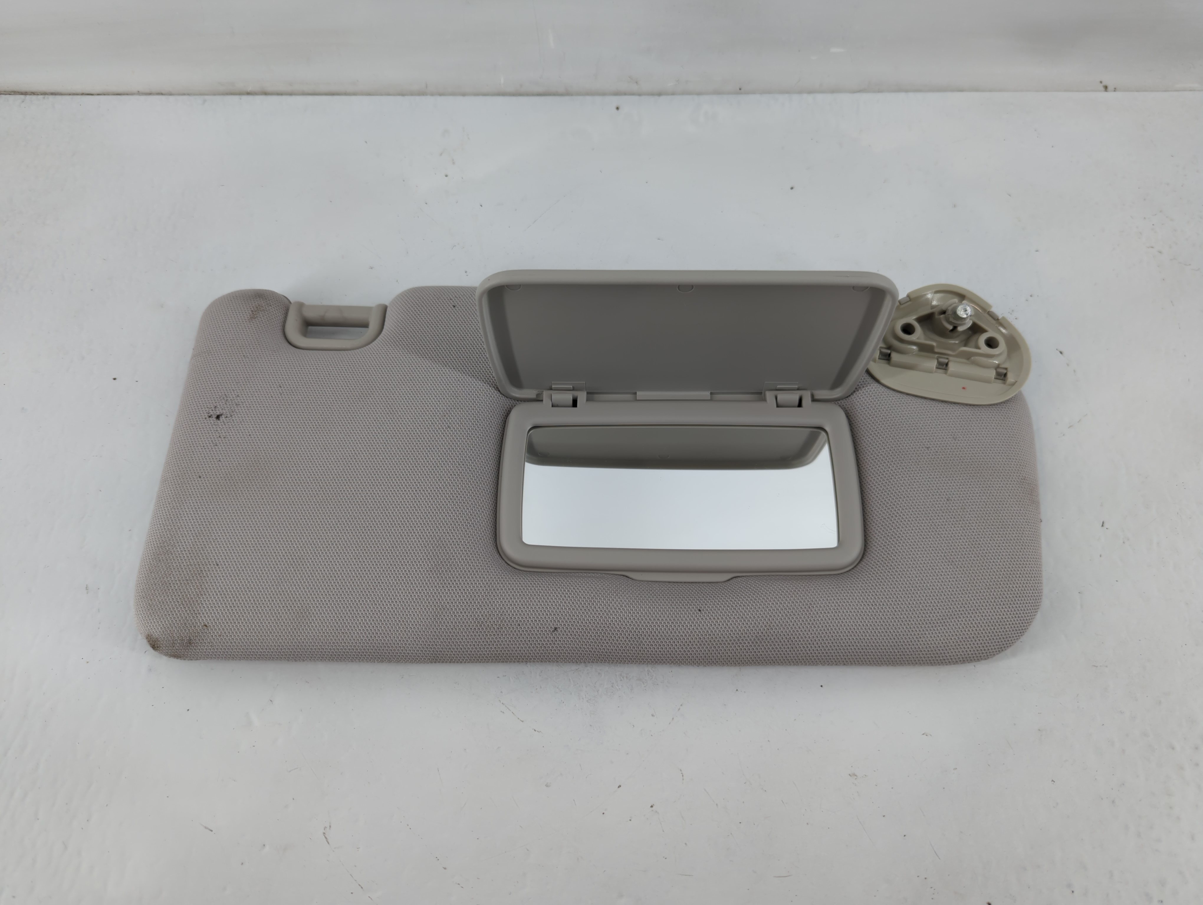 Subaru Xv Passenger Sun Visor Mirror Right Sunvisor Grey 822742 - Oemusedautoparts1.com