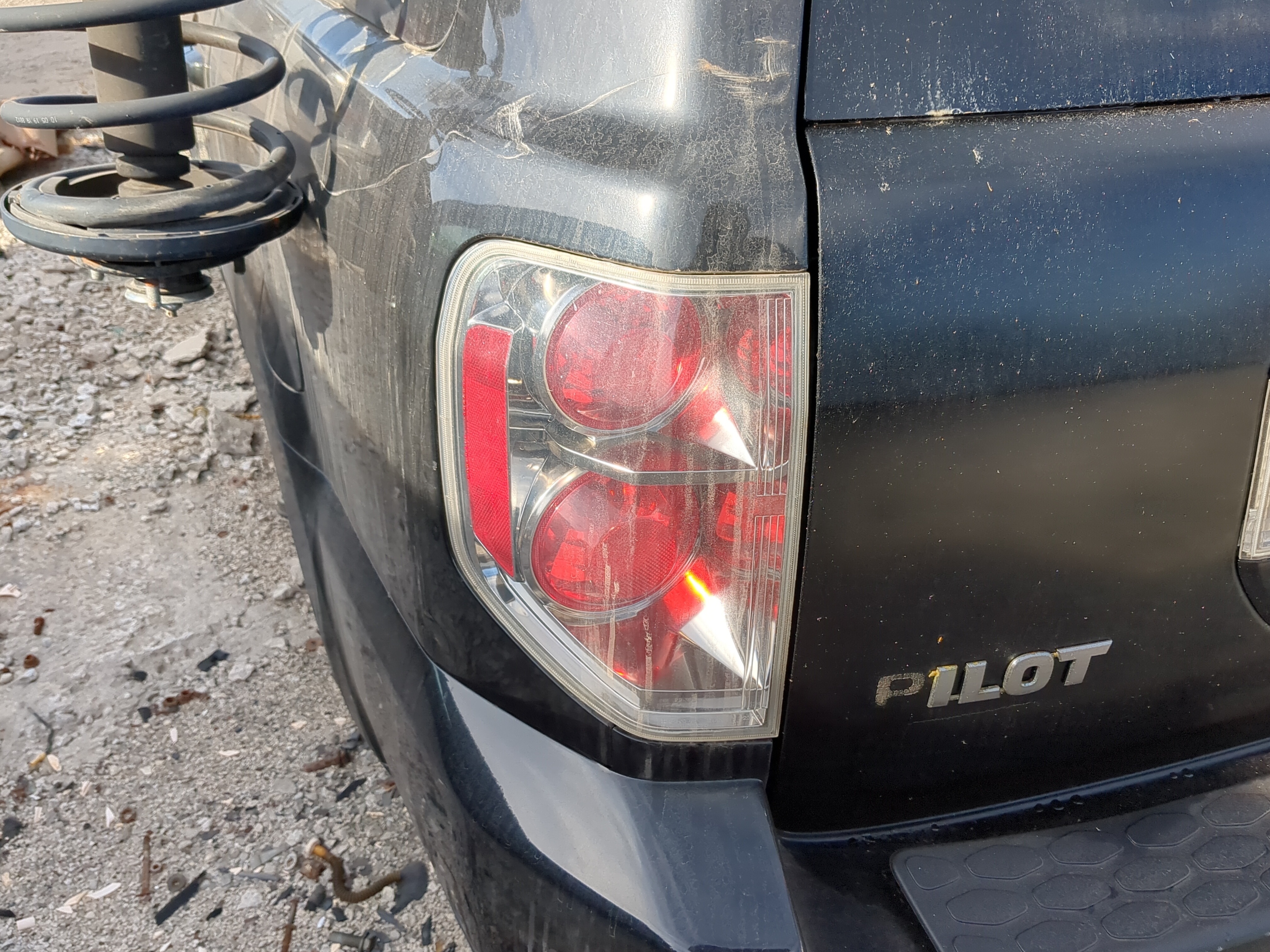 2006-2008 Honda Pilot Driver Left Side Tail Light Taillight Oem 822844 - Oemusedautoparts1.com