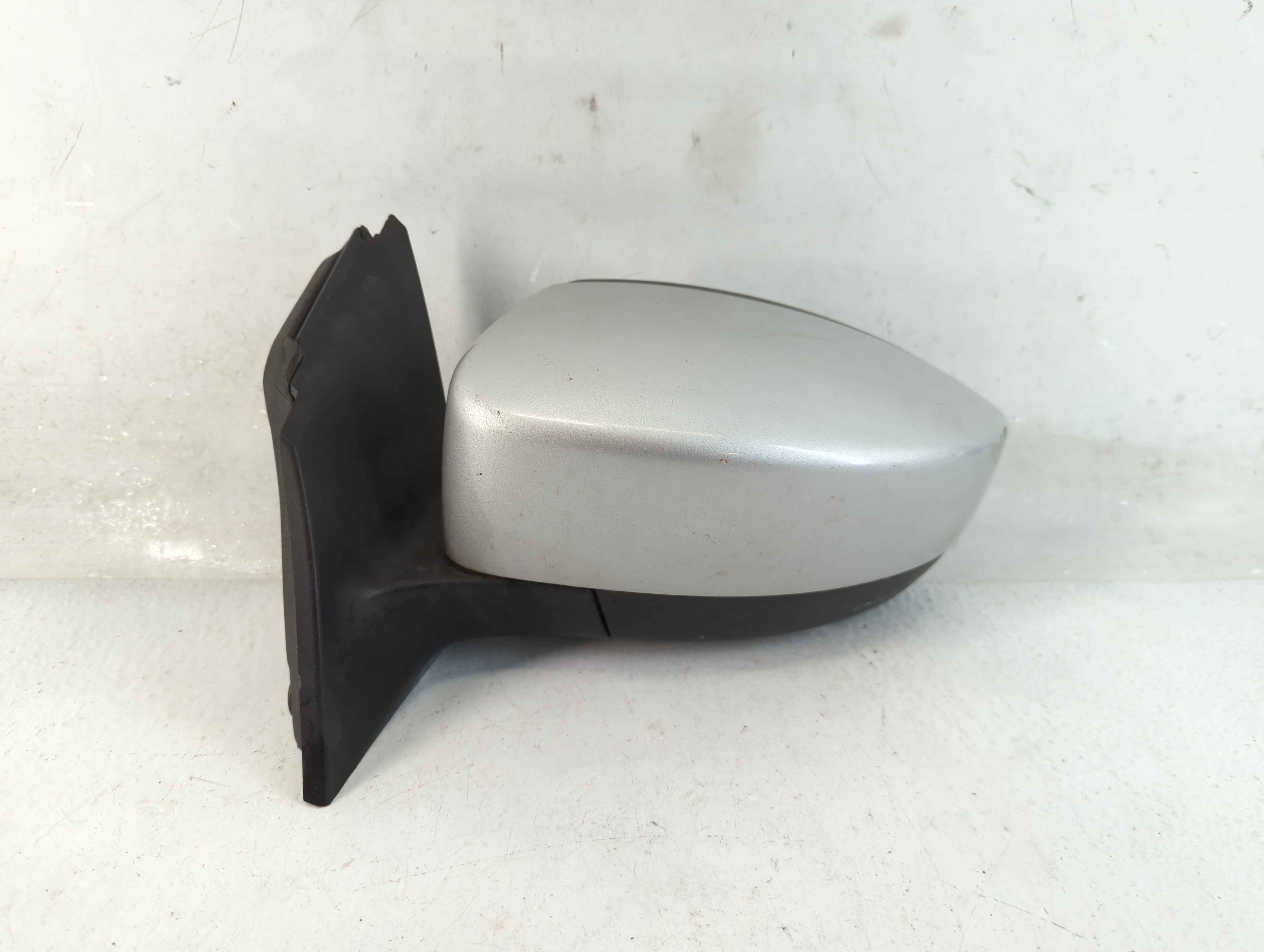 2012-2014 Ford Focus Driver Left Side View Power Door Mirror Grey 822930 - Oemusedautoparts1.com