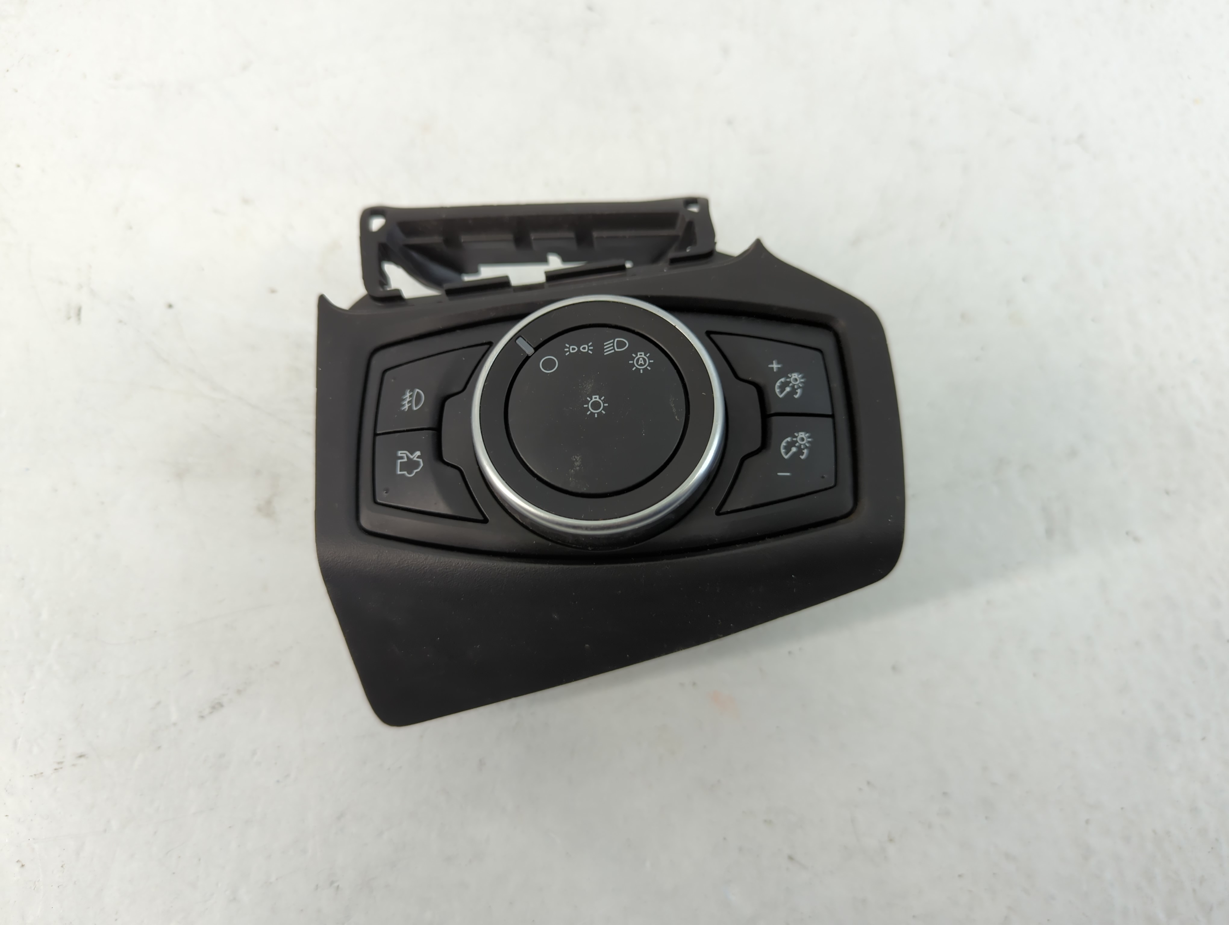 Picture of 2015 Ford Focus Headlight Lamp Control Switch 822933