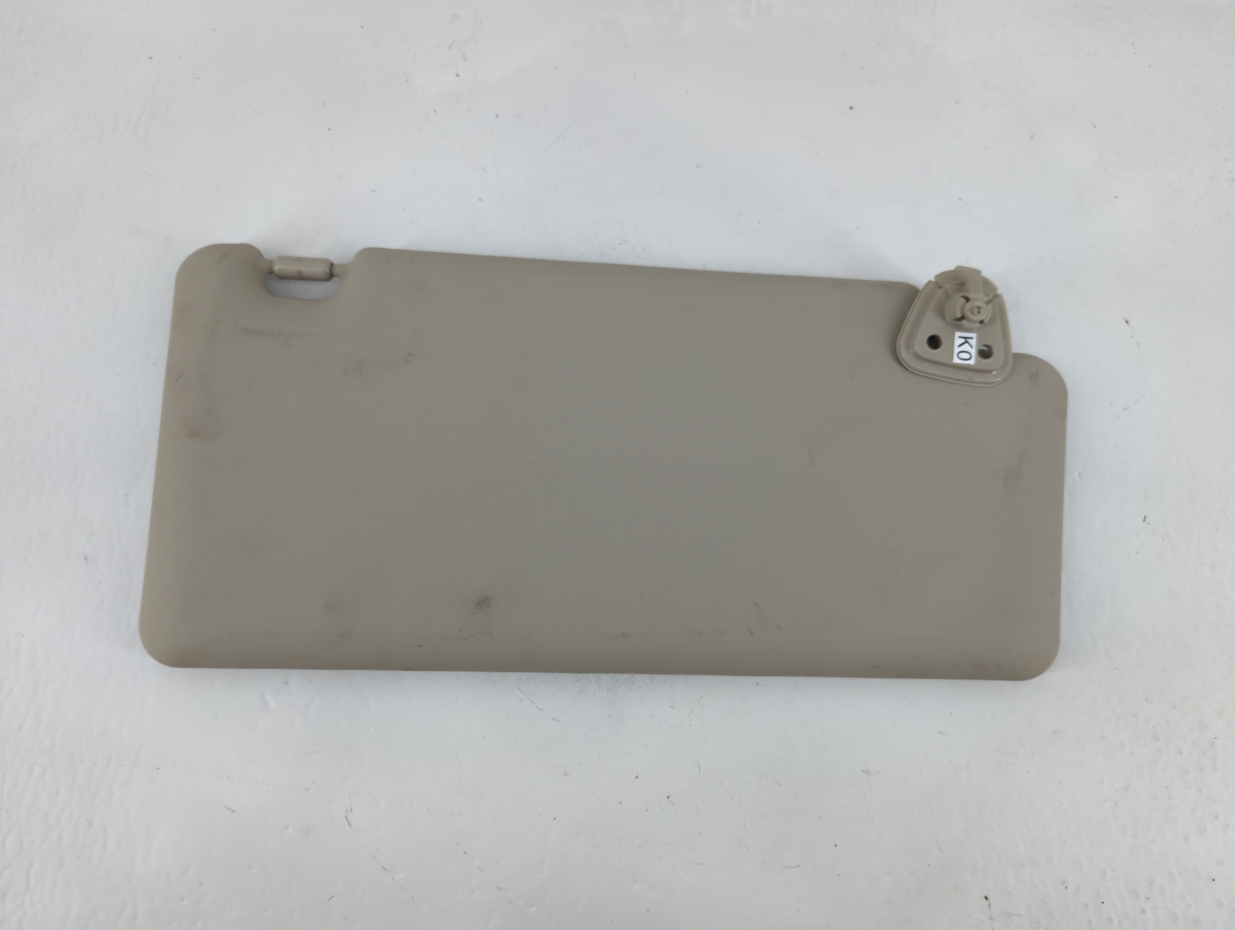 2008-2010 Nissan Rogue Passenger Sun Visor Mirror Right Sunvisor Grey 822940 - Oemusedautoparts1.com