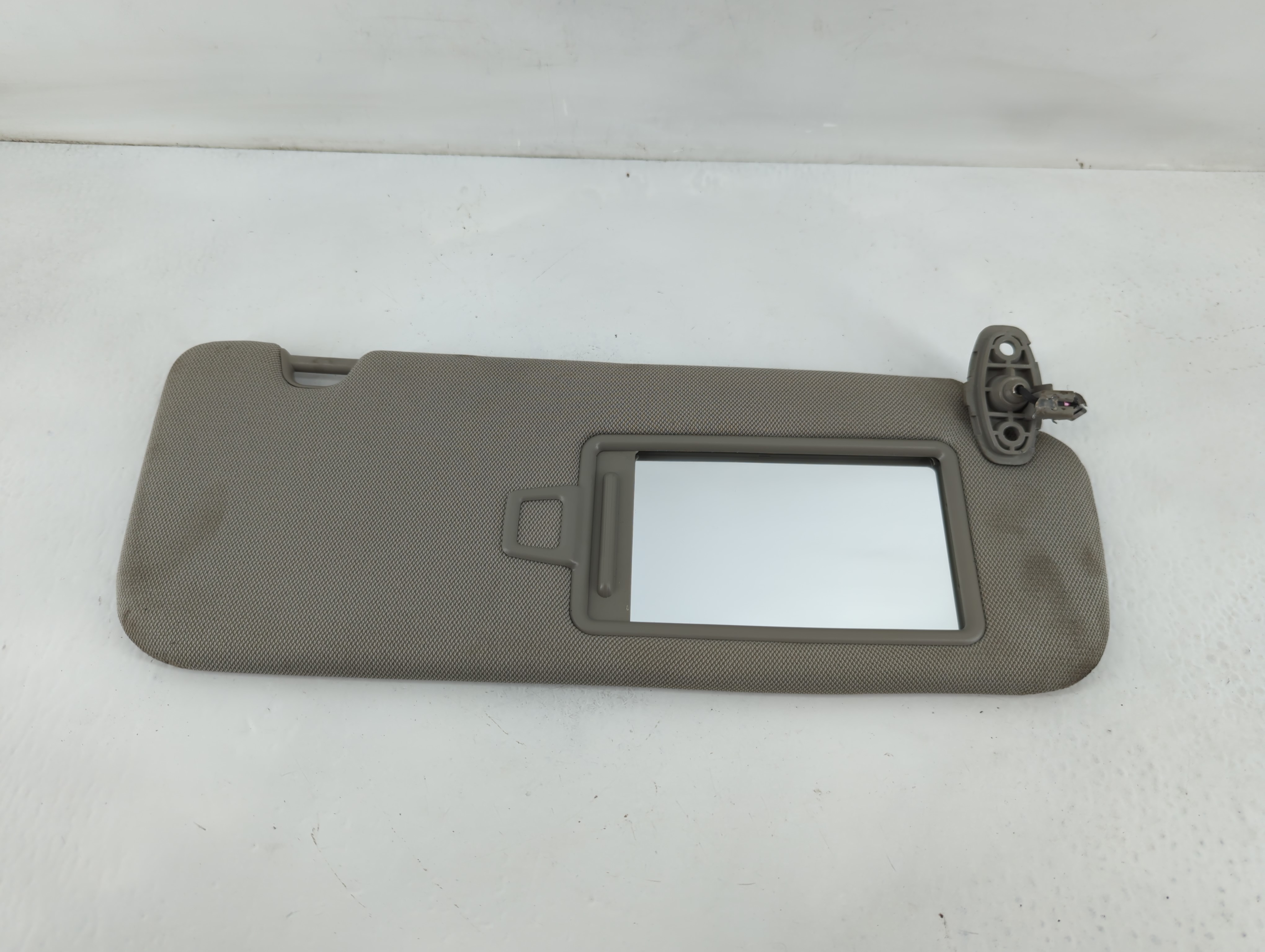 Picture of 2015-2020 Kia Sedona Passenger Sun Visor Mirror Right Sunvisor Grey 822976