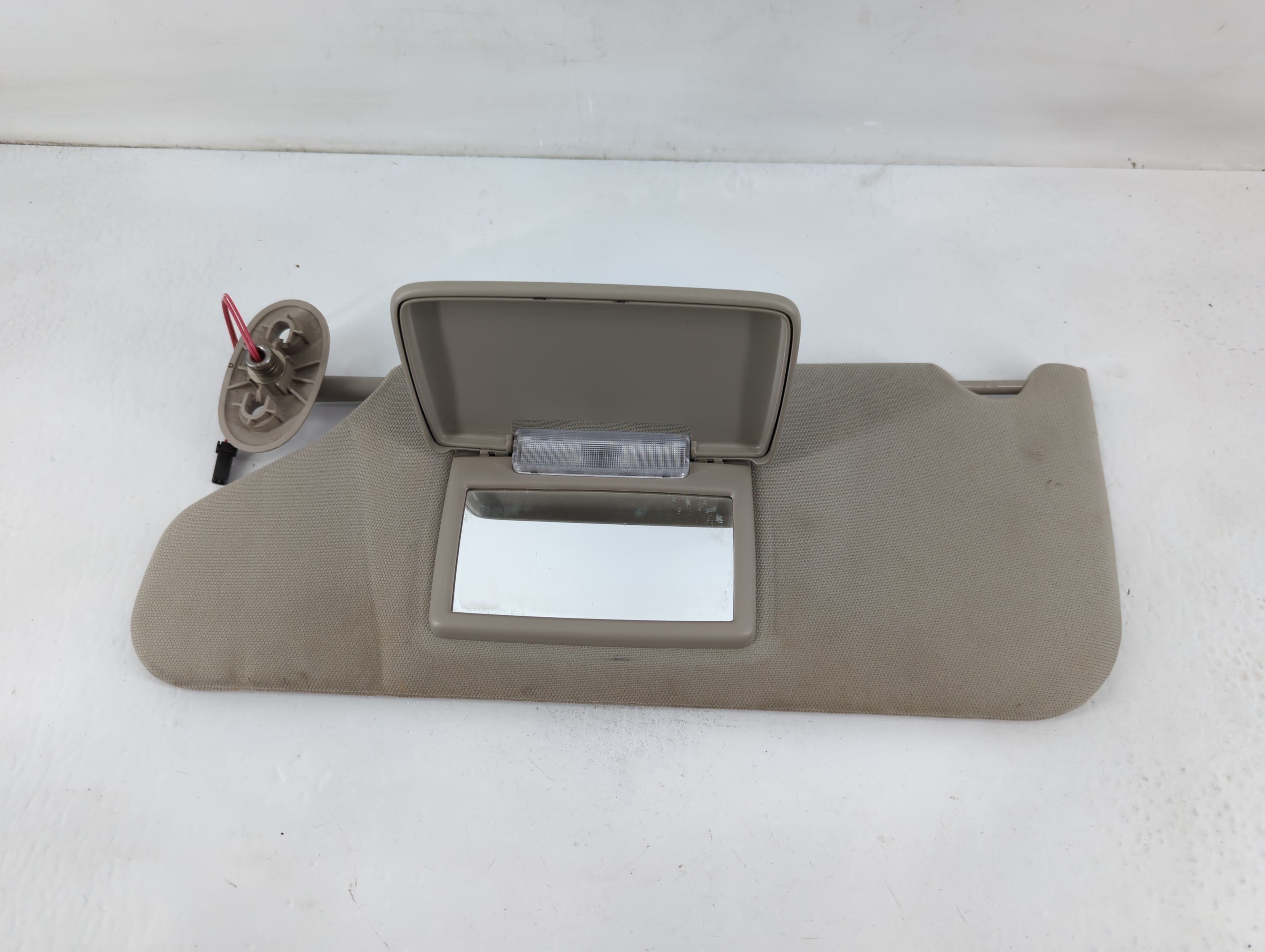 2005-2010 Jeep Grand Cherokee Driver Sun Visor Mirror Left Sunvisor Grey 823046 - Oemusedautoparts1.com