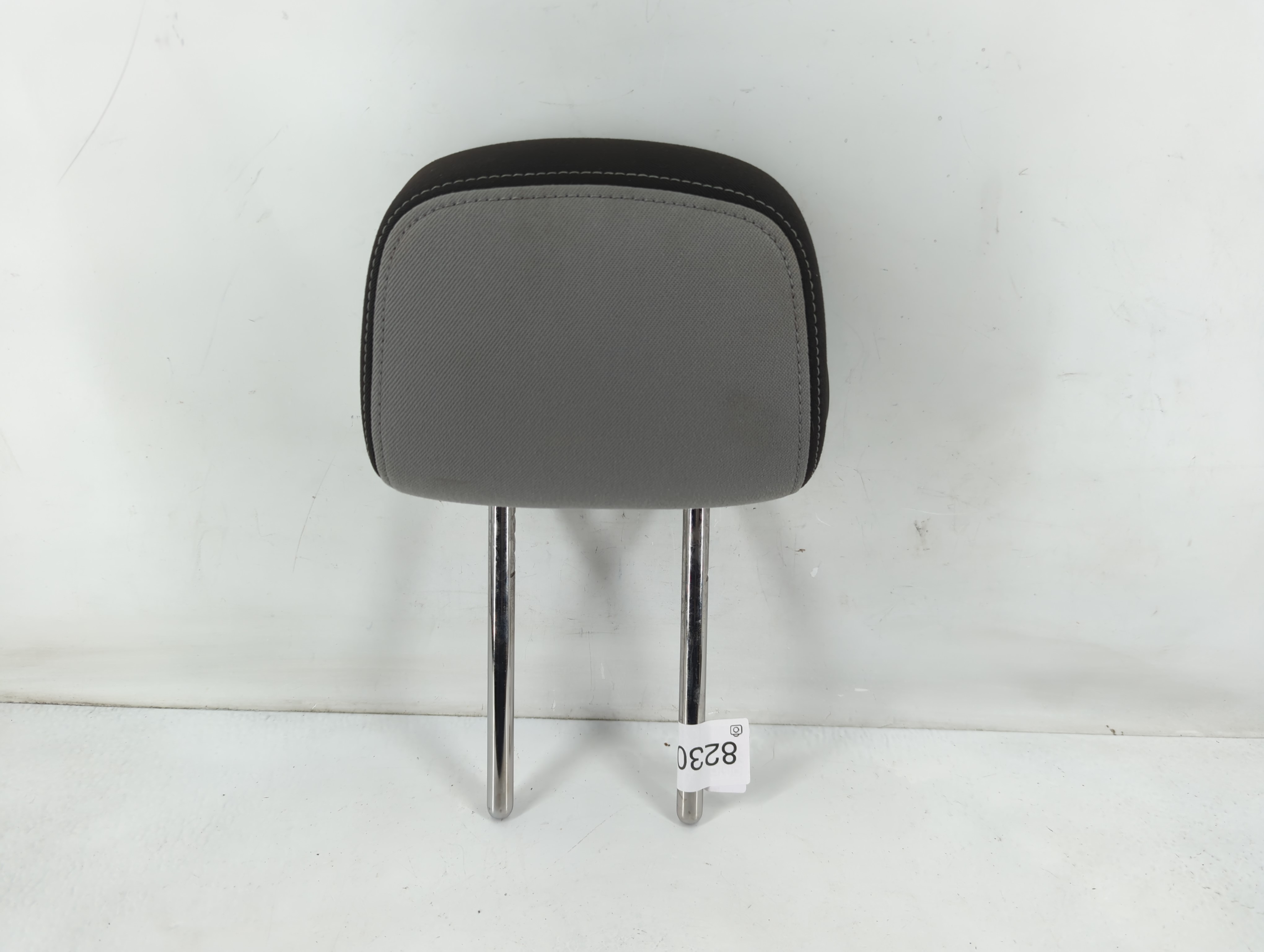 2018 Chevrolet Equinox Headrest Head Rest Front Driver Passenger Seat 823064 - Oemusedautoparts1.com