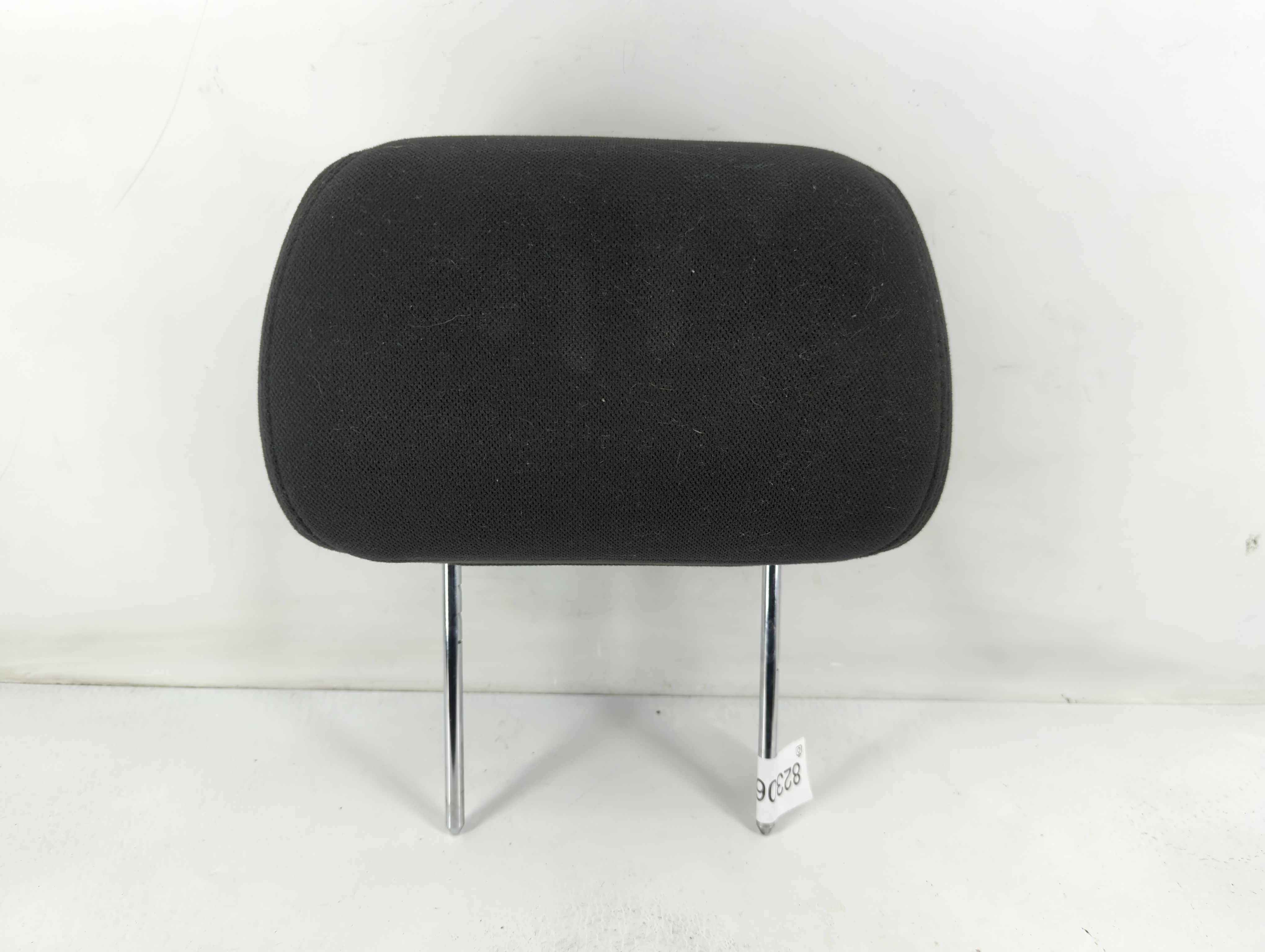 Picture of 2010-2011 Chevrolet Tahoe Headrest Head Rest Front Driver Passenger Seat 823065
