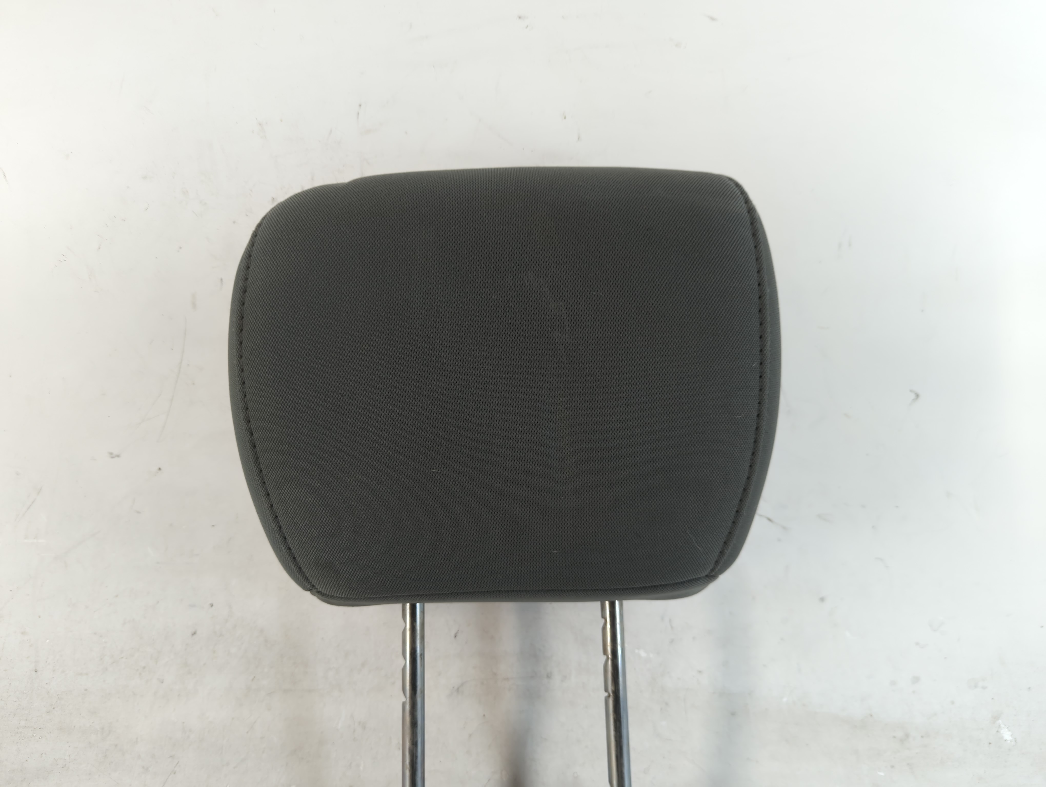 2014 Dodge Ram 2500 Headrest Head Rest Front Driver Passenger Seat Black 823075 - Oemusedautoparts1.com
