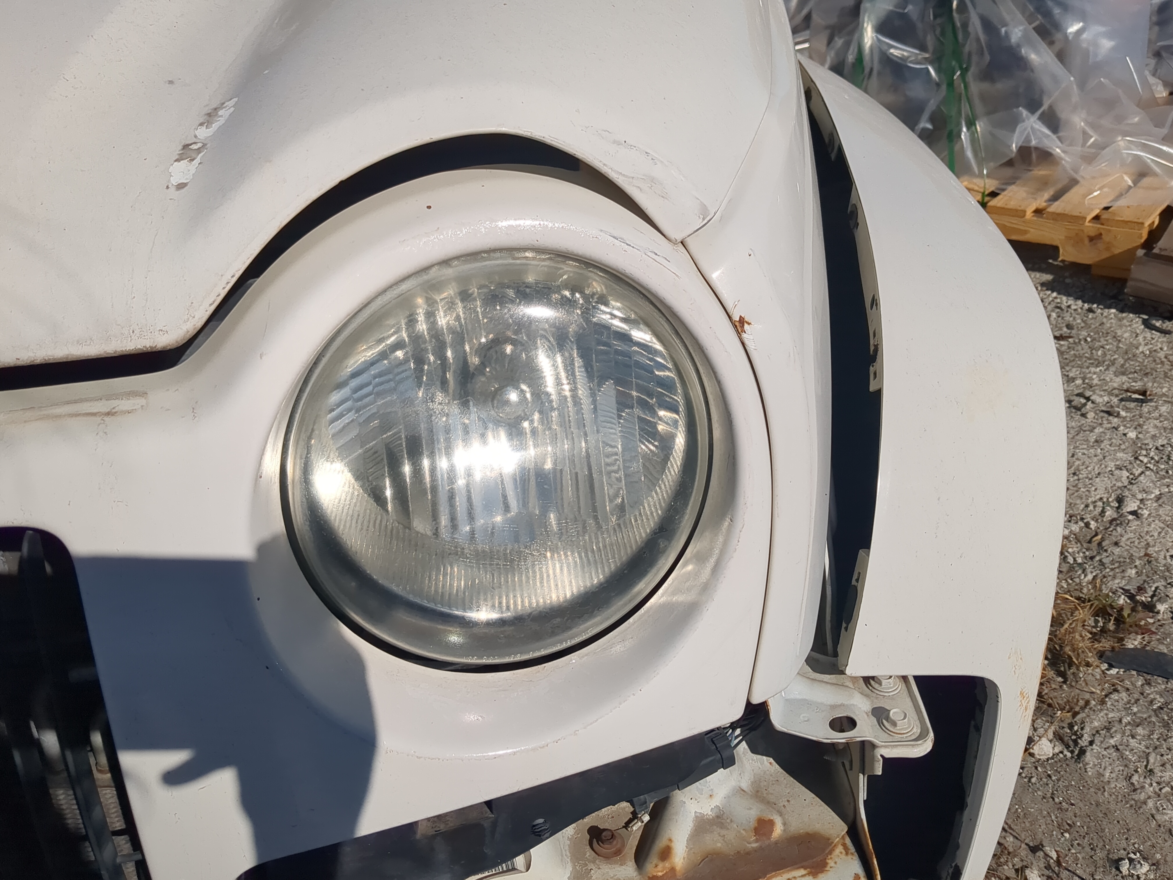 2002-2004 Jeep Liberty Driver Left Oem Head Light Headlight Lamp 823224 - Oemusedautoparts1.com