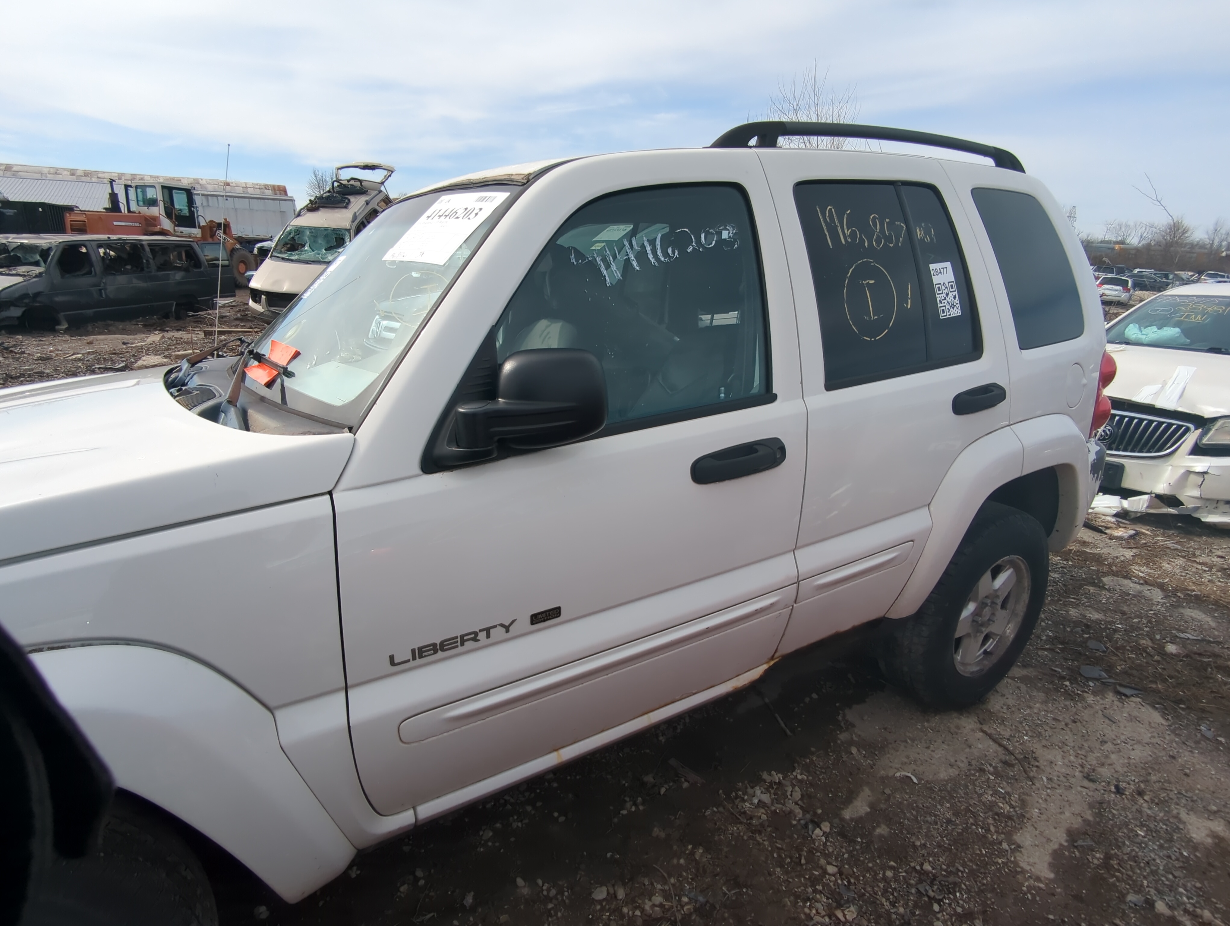 Picture of 2002-2007 Jeep Liberty Driver Front Door Oem 823327