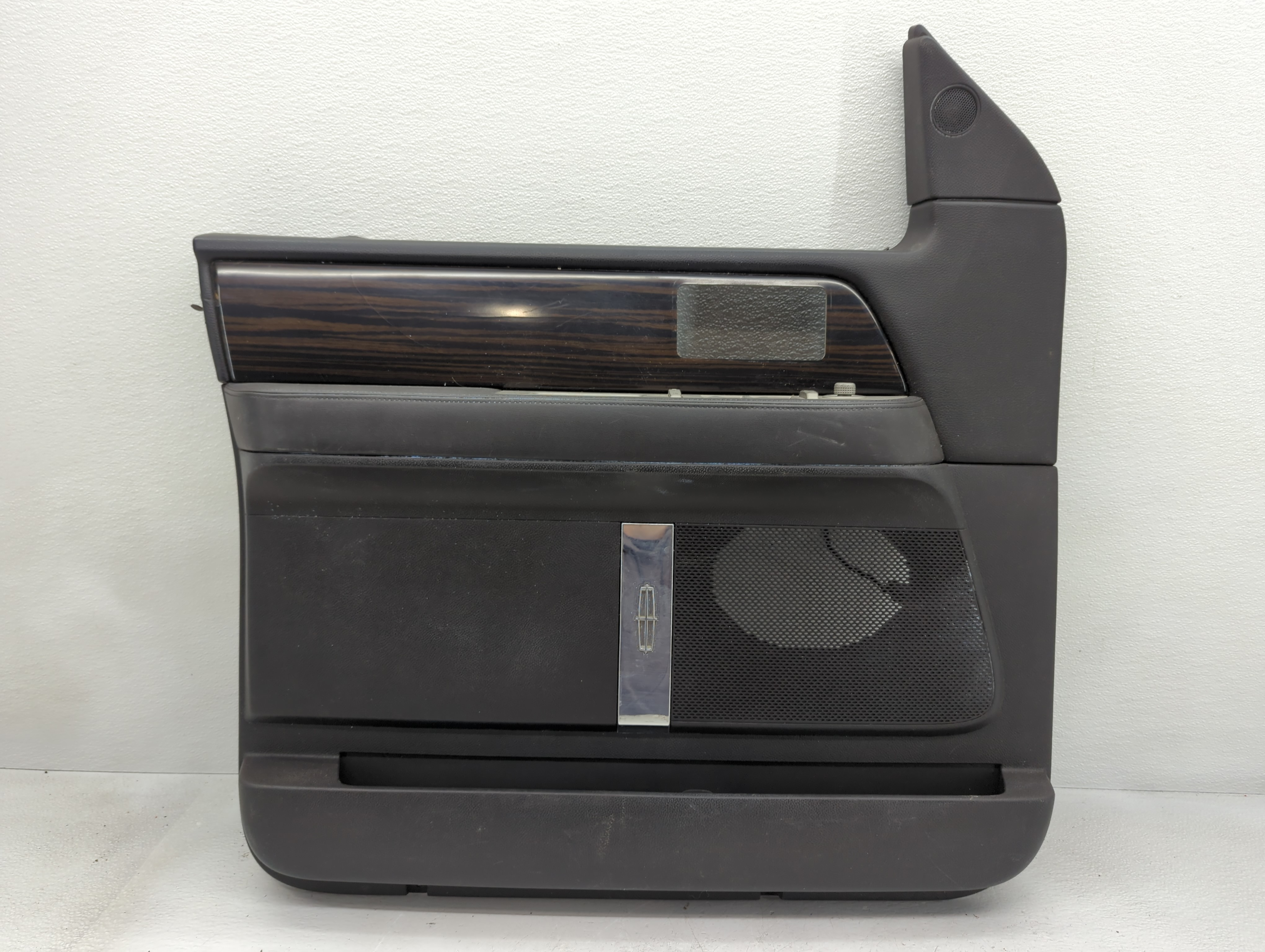 Picture of 2007 Lincoln Navigator Front Right Passenger Interior Door Panel Trim 823356