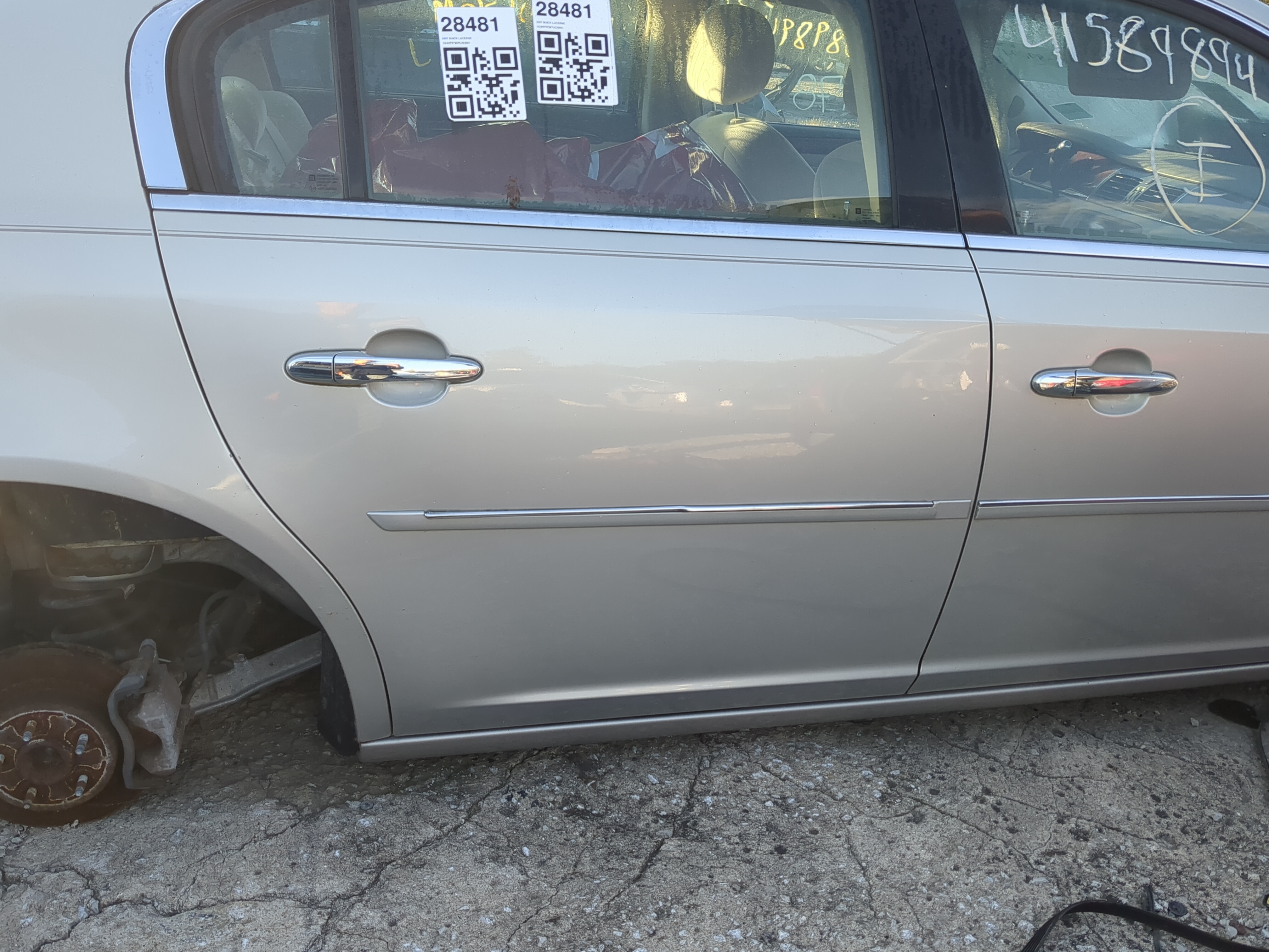 Picture of 2006-2011 Buick Lucerne Passenger Rear Door Oem 823422