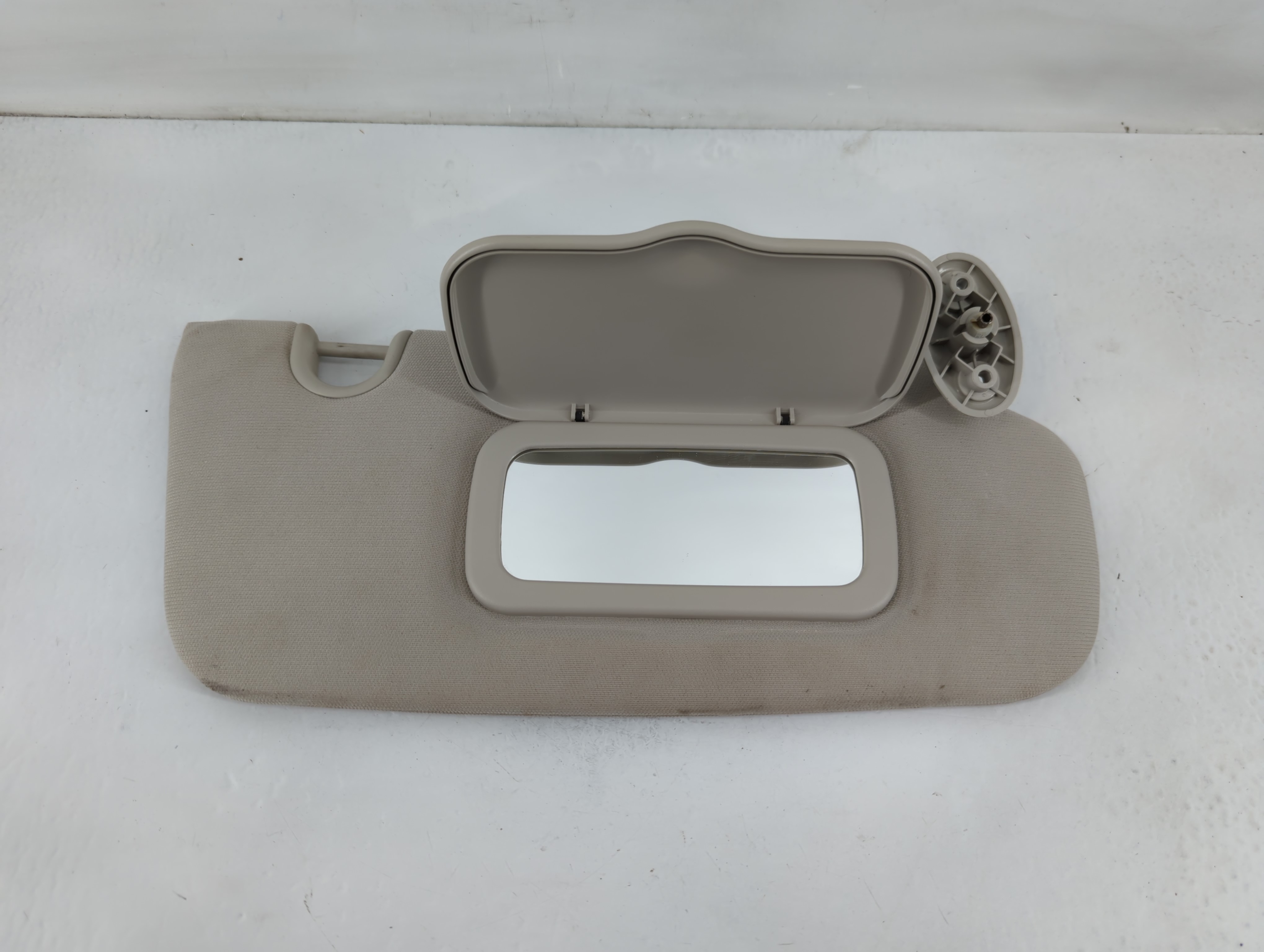 2010-2017 Jeep Patriot Passenger Sun Visor Mirror Right Sunvisor Grey 823519 - Oemusedautoparts1.com