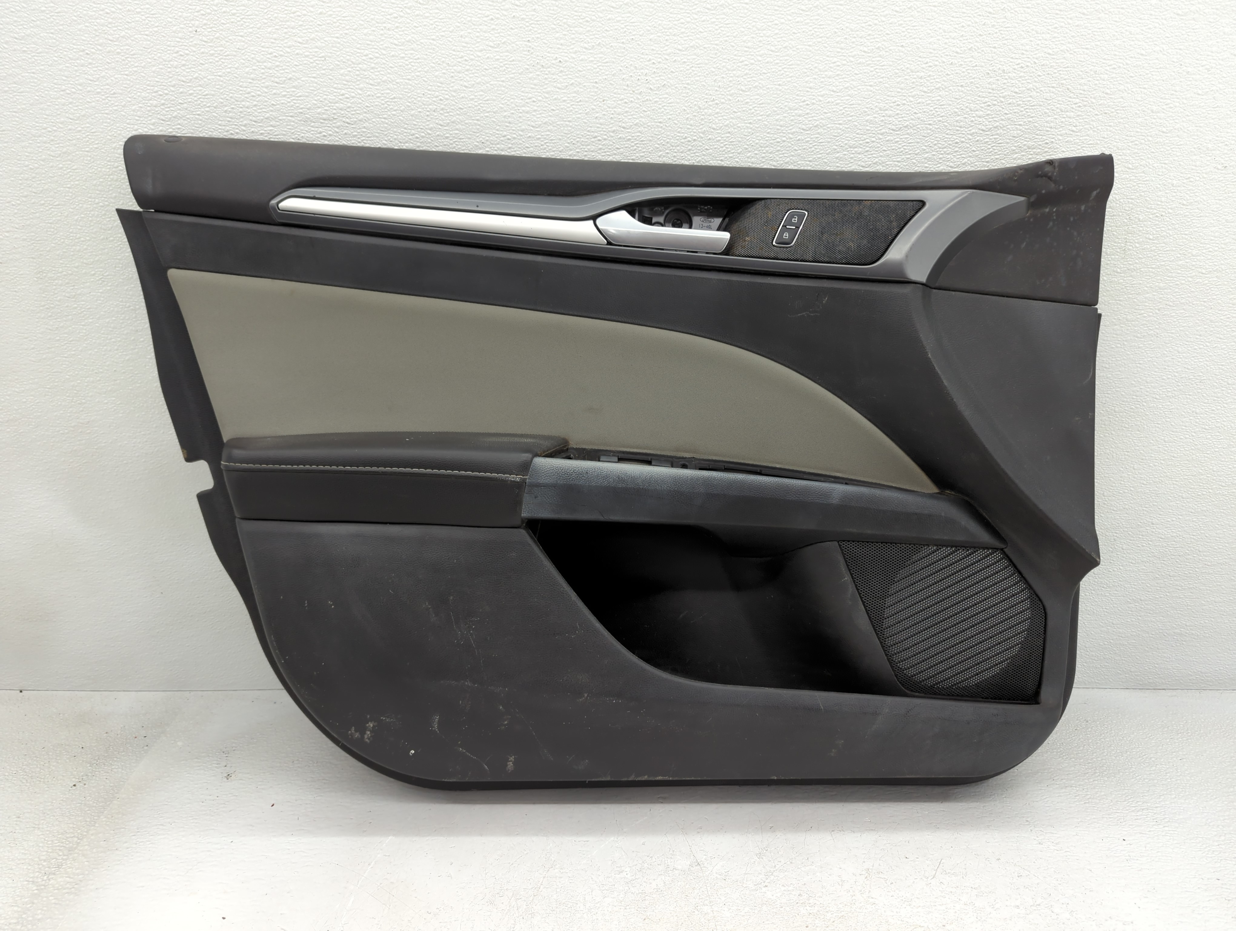 2013 Ford Fusion Rear Left Driver Interior Door Panel Trim 823537 - Oemusedautoparts1.com