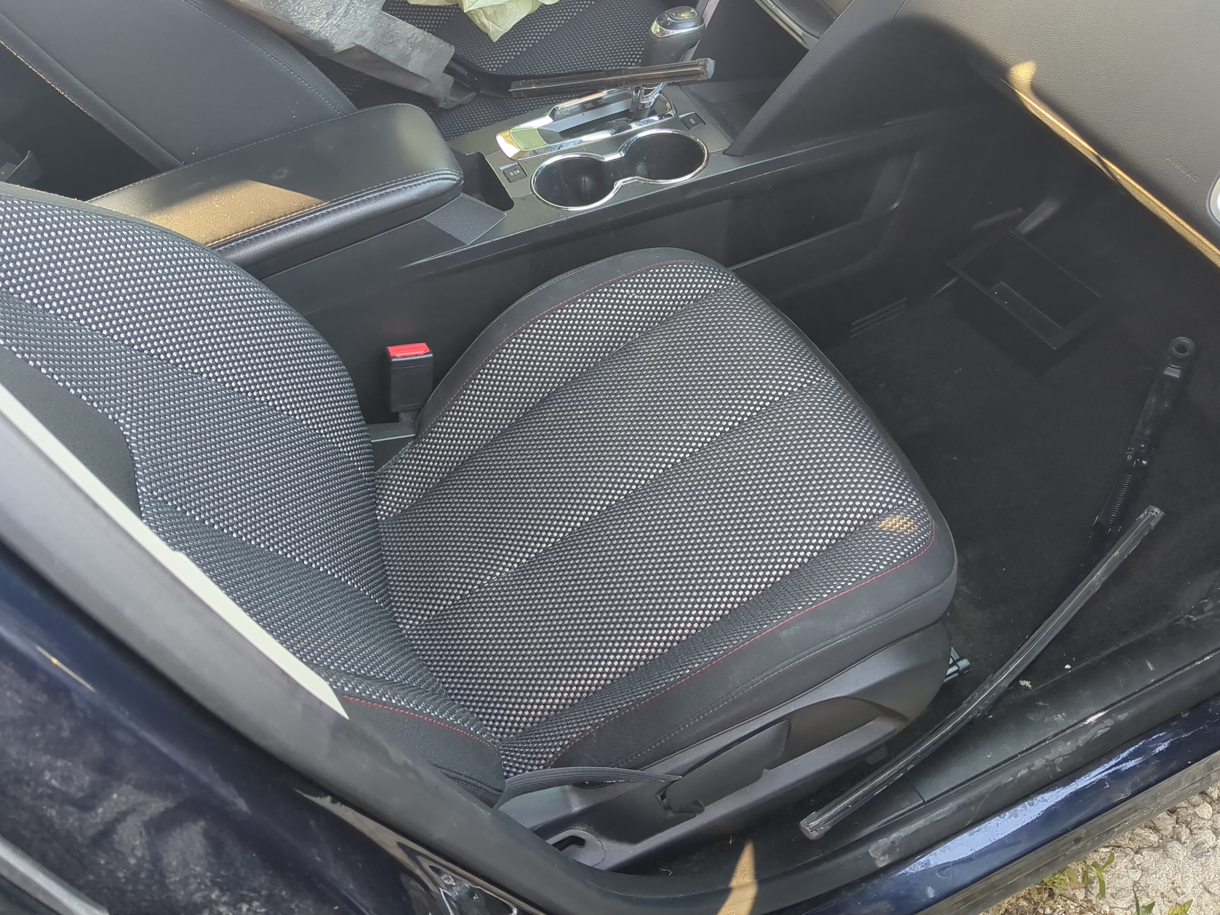 2014-2017 Chevrolet Equinox Passenger Front Seat Oem 823647 - Oemusedautoparts1.com