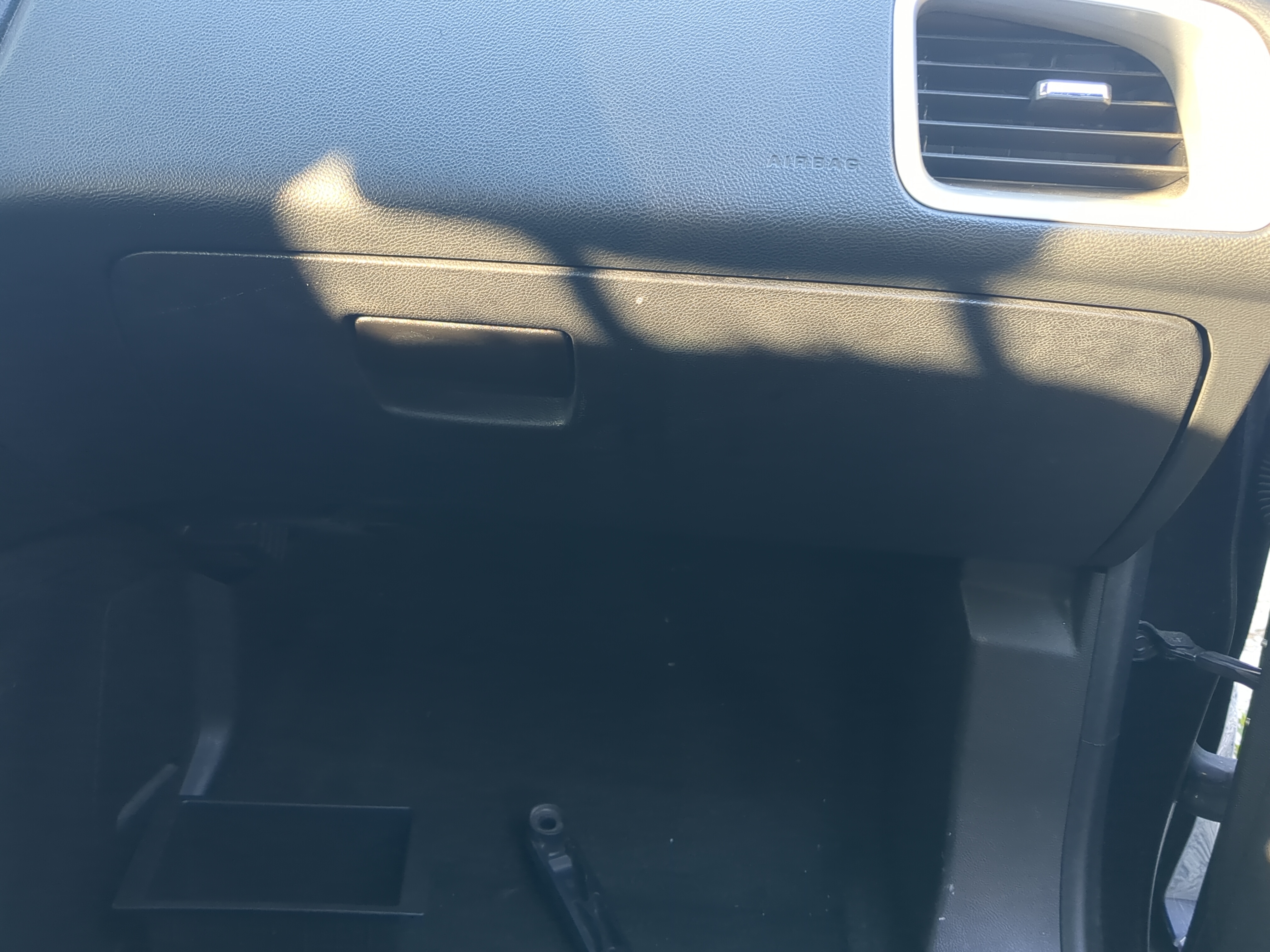 2017 Chevrolet Equinox Passenger Glove Box Door Storage Compartment 823677 - Oemusedautoparts1.com