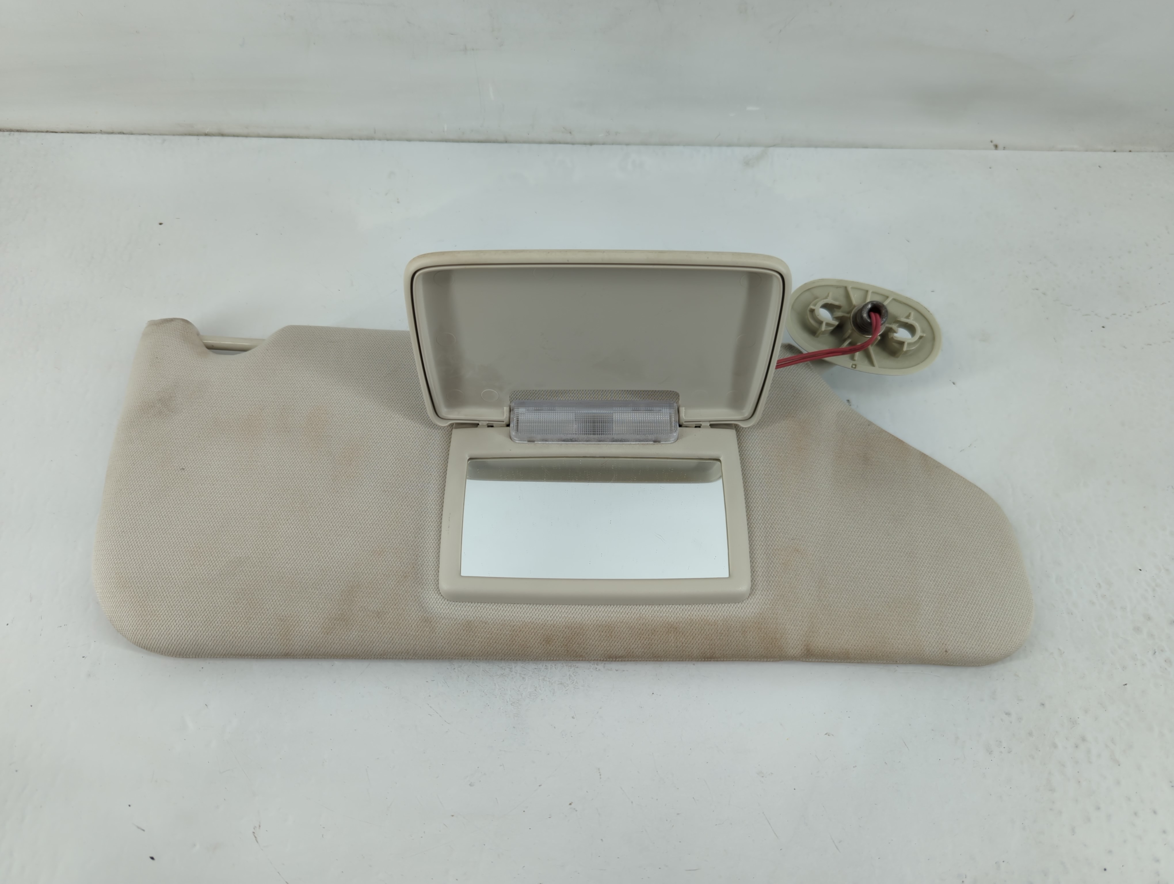 2008-2012 Jeep Liberty Passenger Sun Visor Mirror Right Sunvisor 823910 - Oemusedautoparts1.com