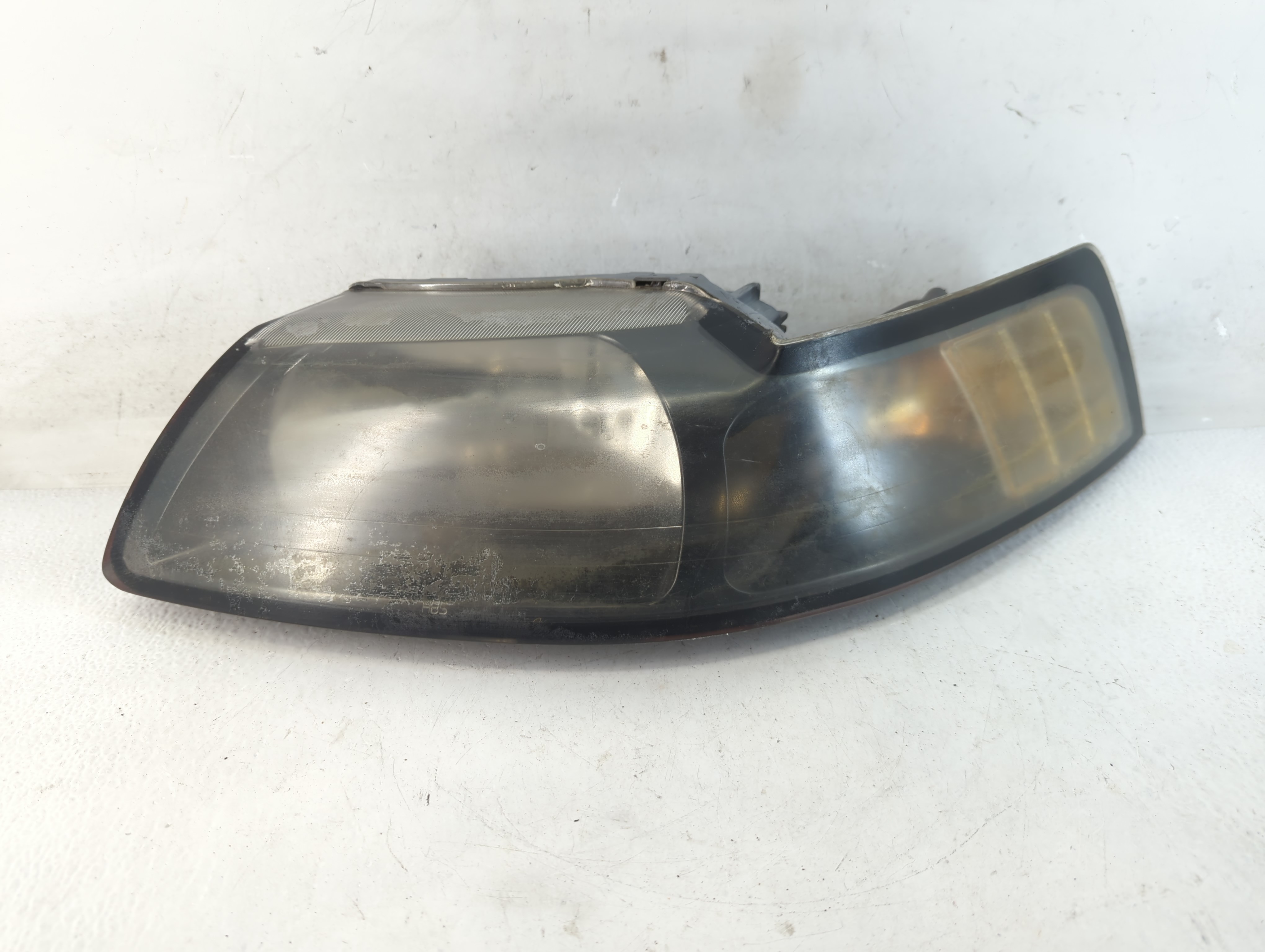 2001-2004 Ford Mustang Driver Left Oem Head Light Headlight Lamp 823924 - Oemusedautoparts1.com