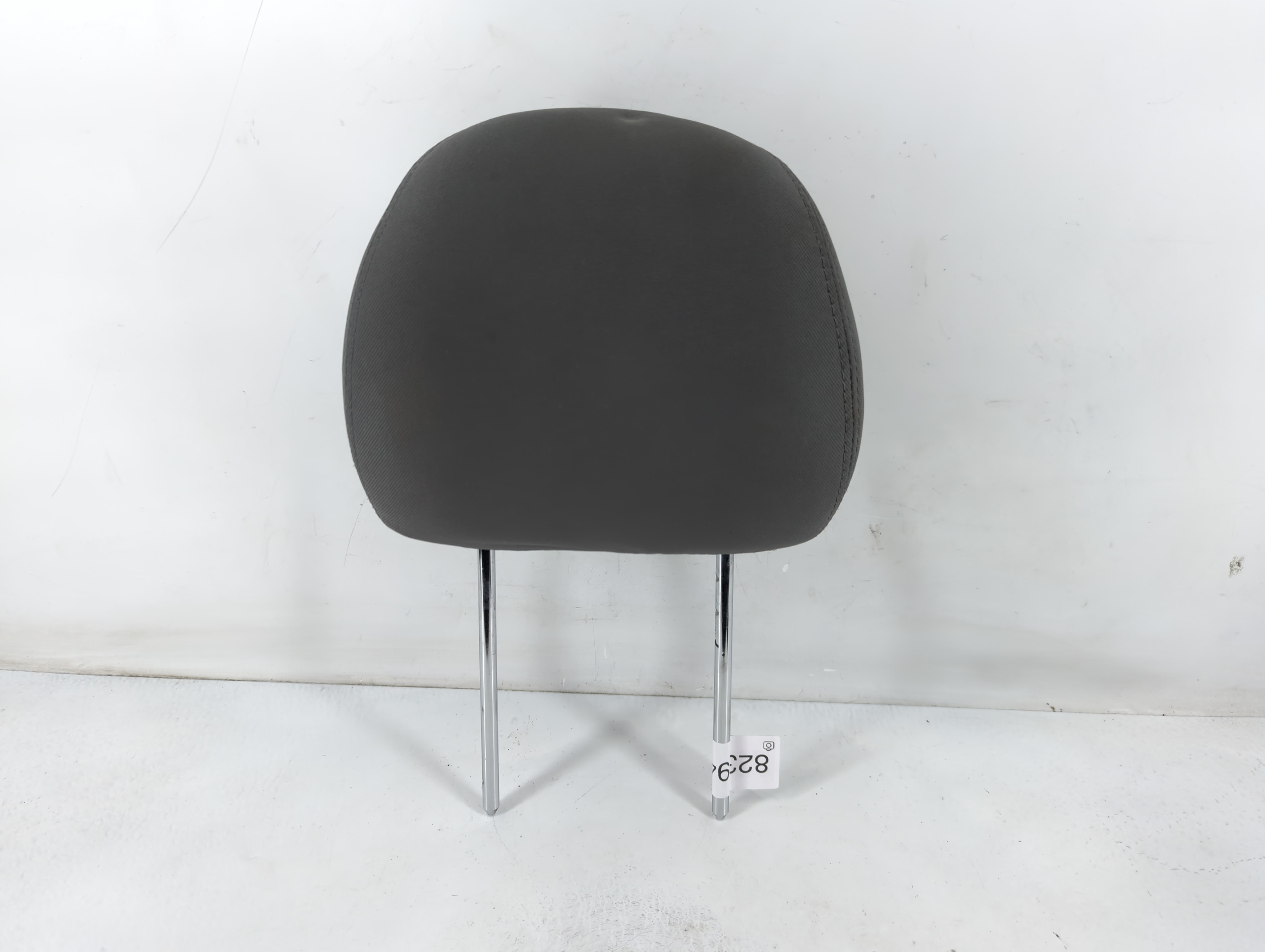 2013 Hyundai Sonata Headrest Head Rest Front Driver Passenger Seat Black 823947 - Oemusedautoparts1.com