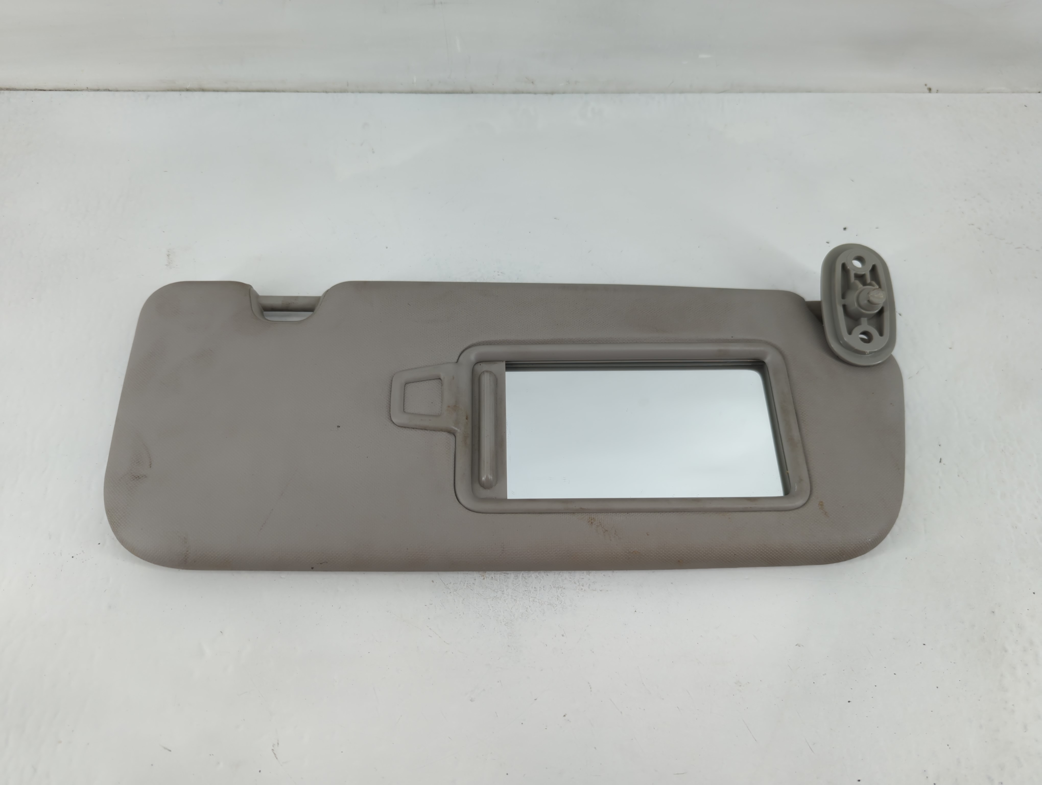 Picture of 2017-2018 Kia Forte Passenger Sun Visor Mirror Right Sunvisor Grey 823953